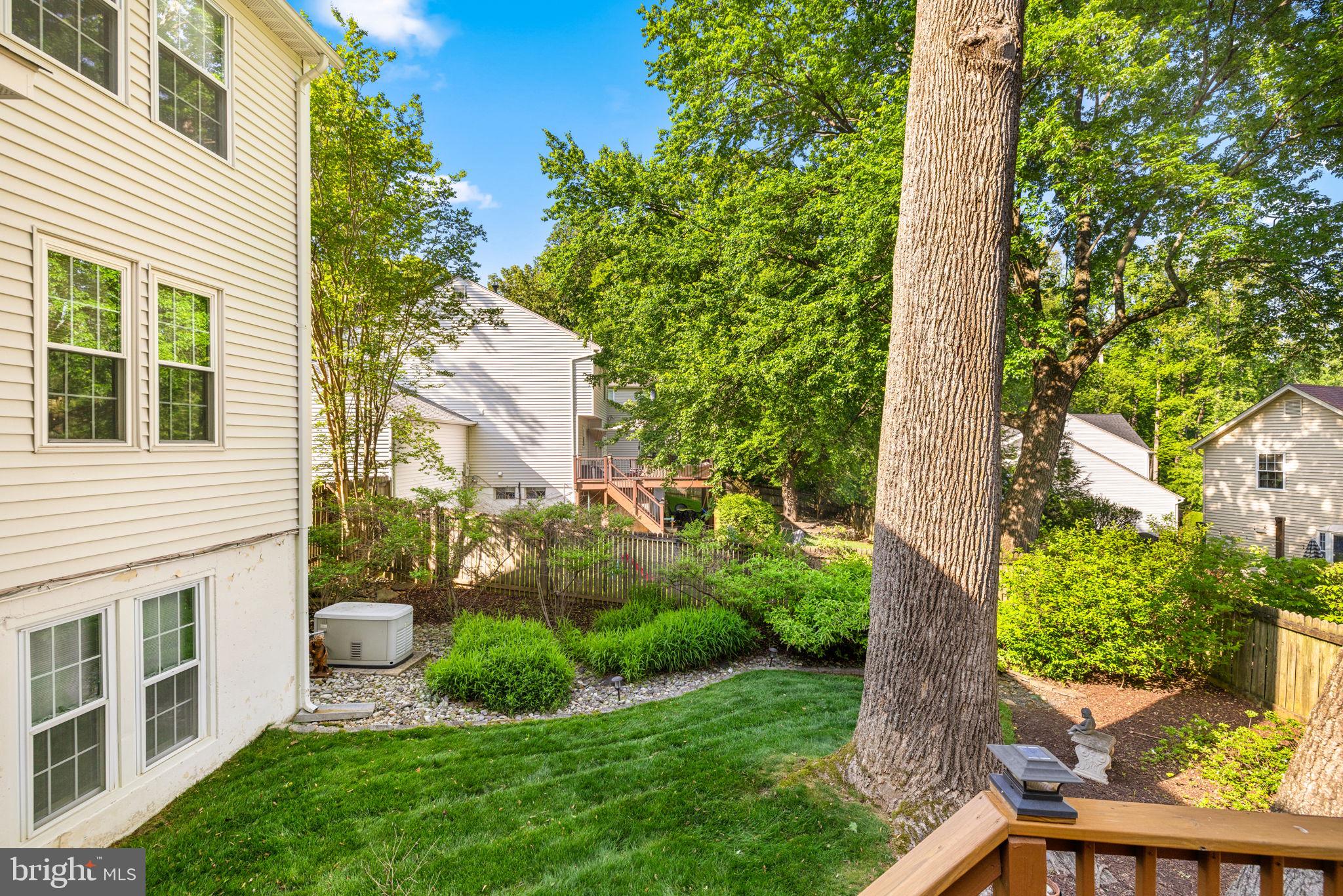 LONGWOOD KNOLLS - Residential