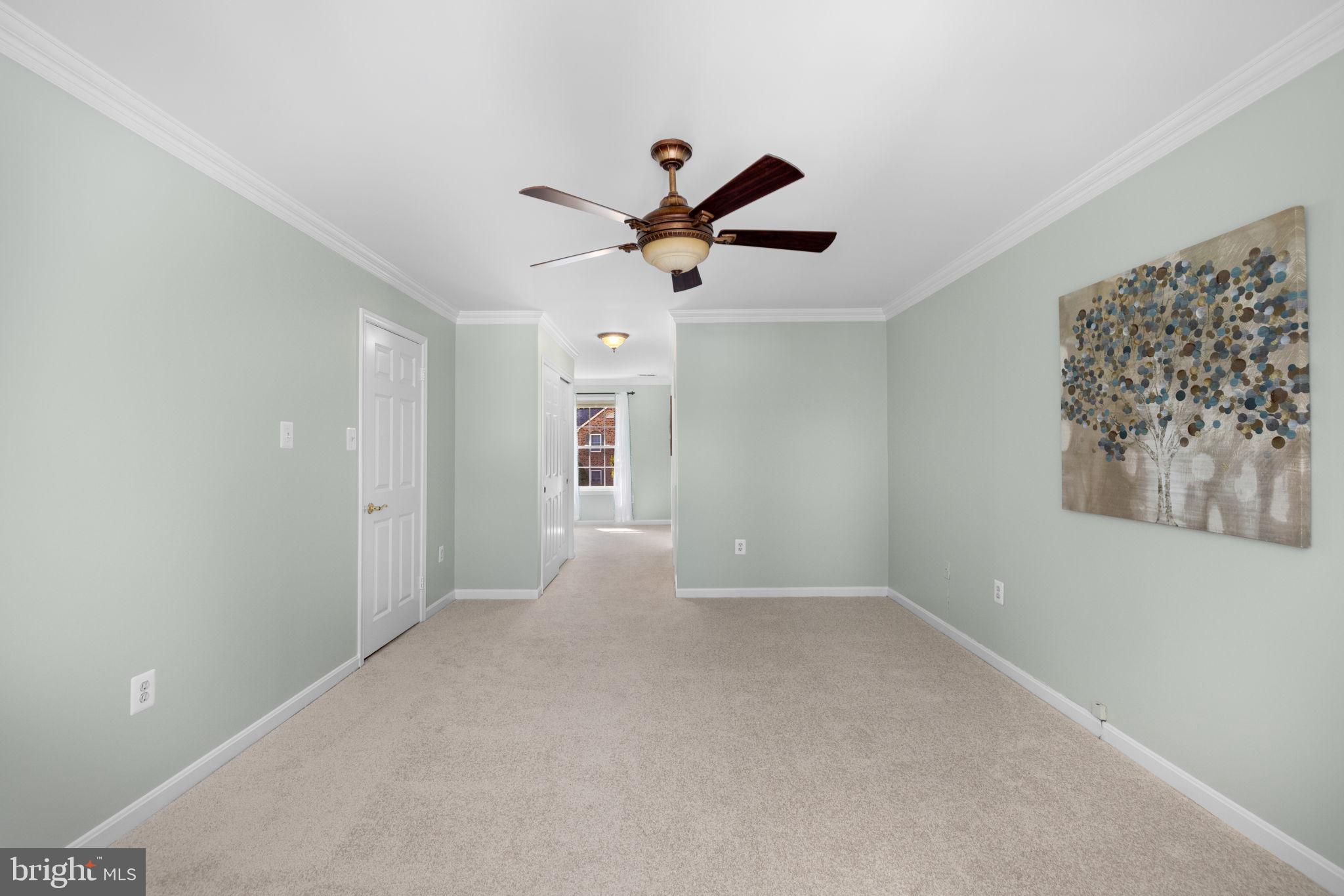 LONGWOOD KNOLLS - Residential