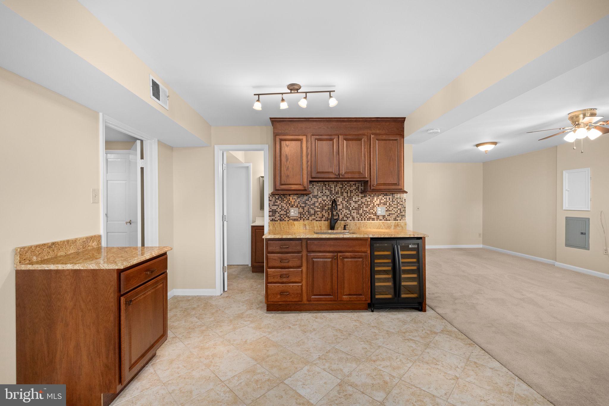 LONGWOOD KNOLLS - Residential