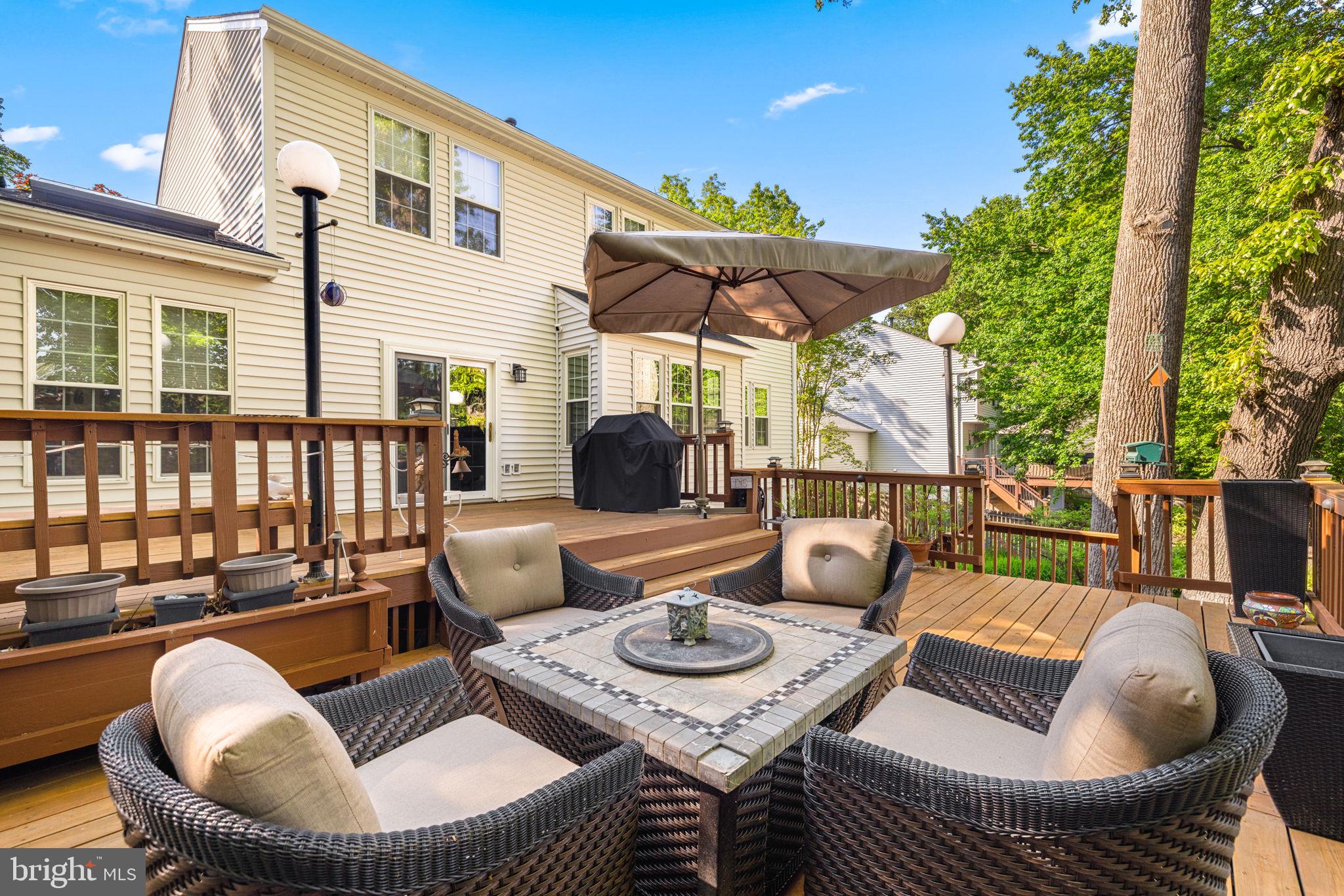 LONGWOOD KNOLLS - Residential