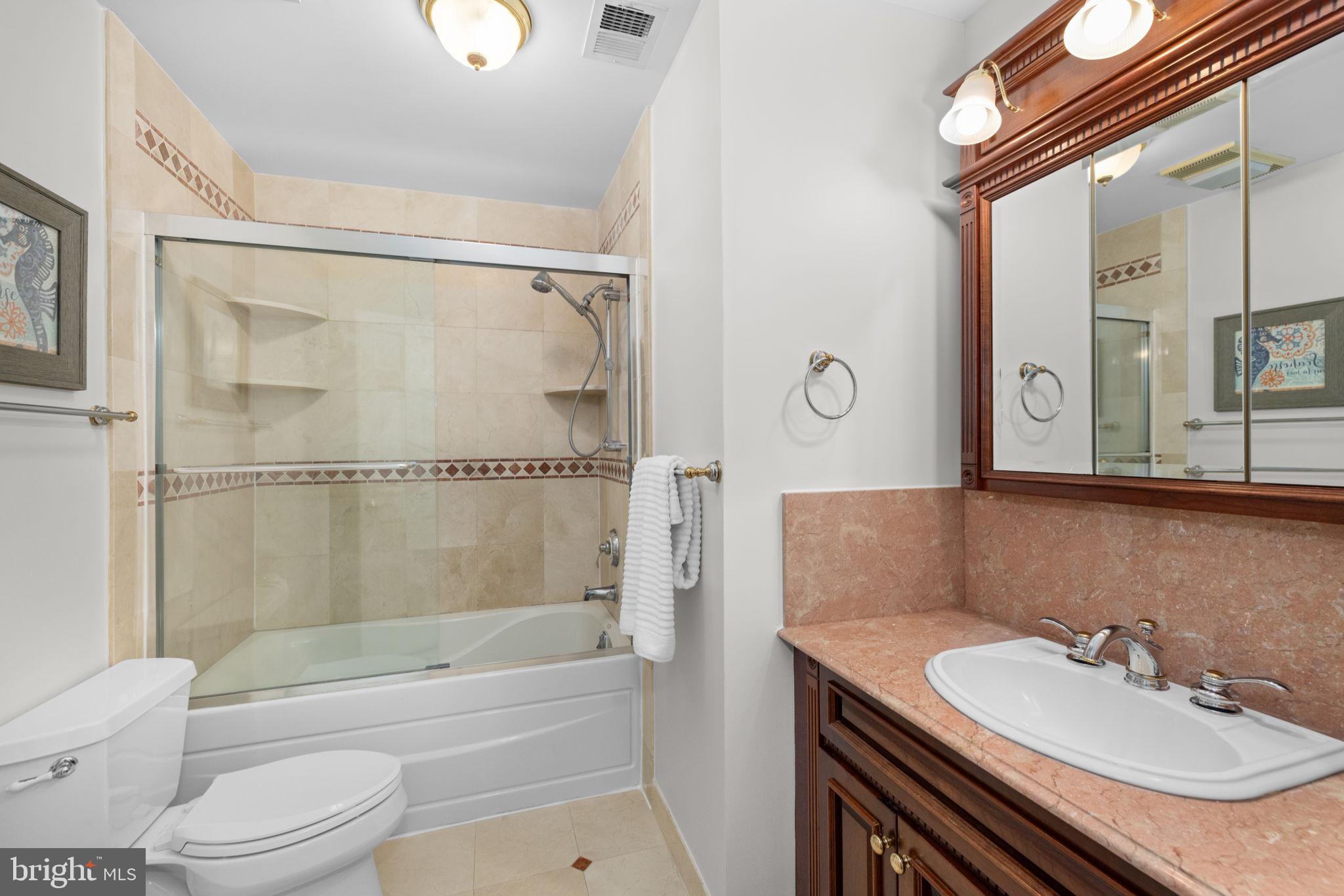 LONGWOOD KNOLLS - Residential