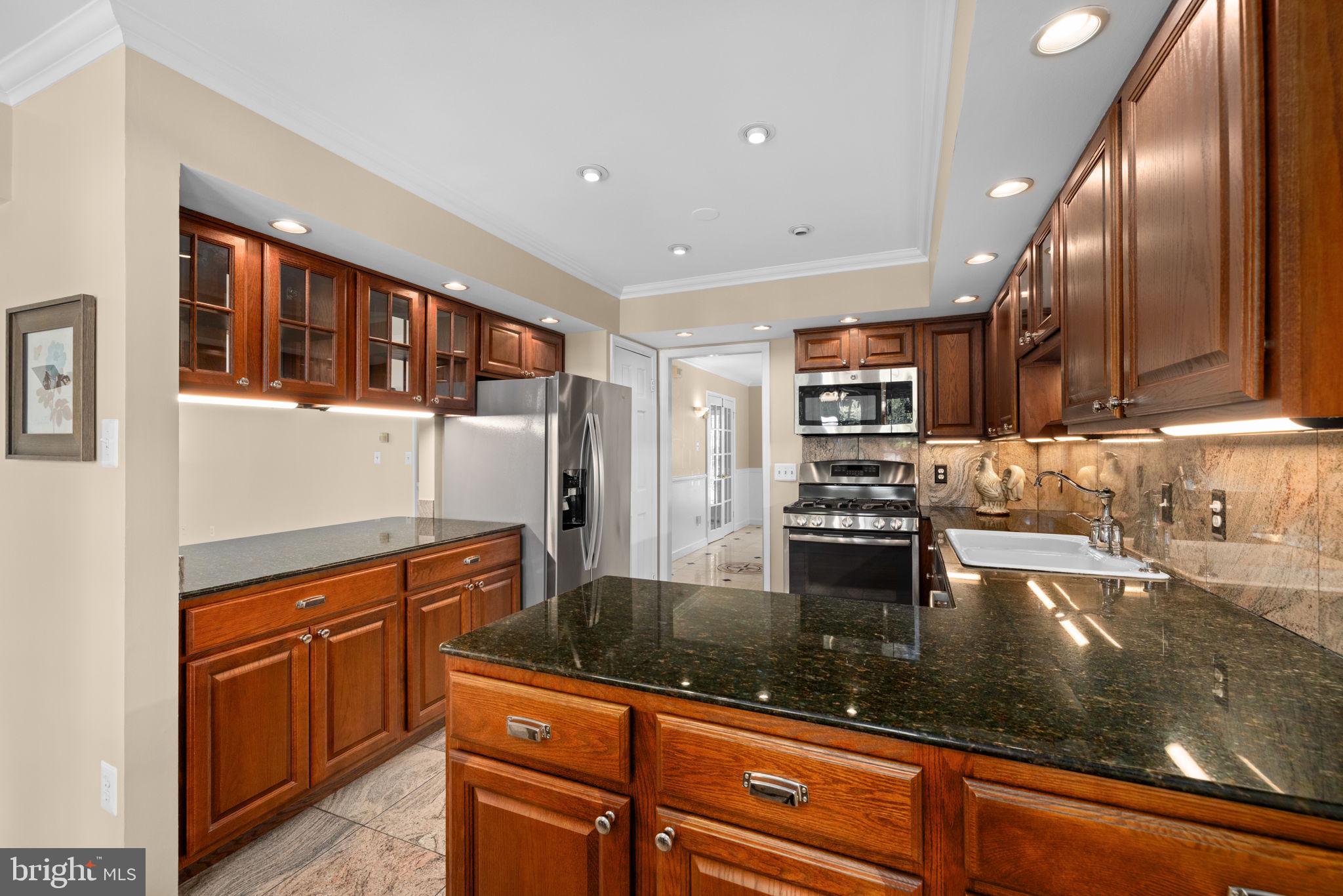 LONGWOOD KNOLLS - Residential