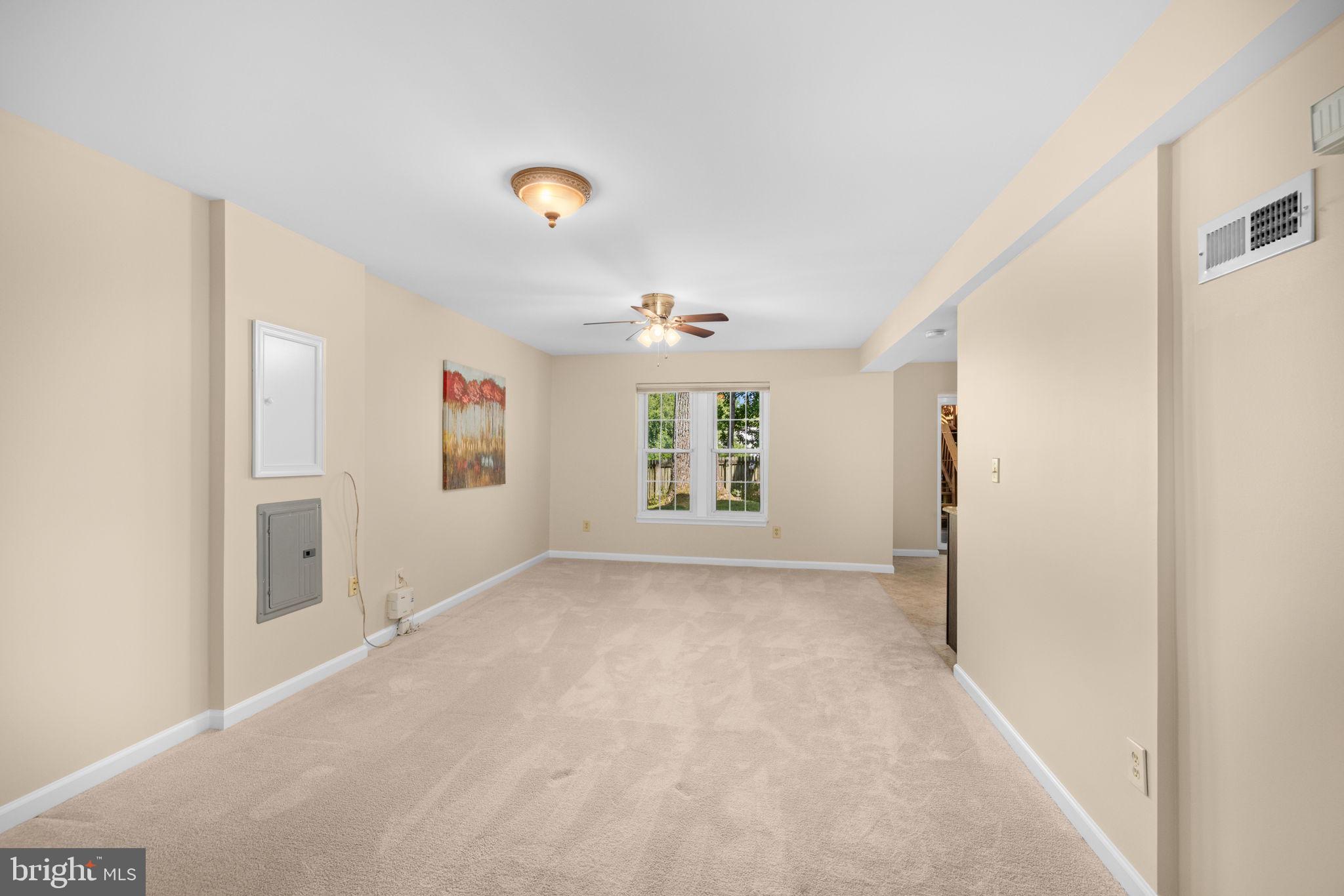 LONGWOOD KNOLLS - Residential