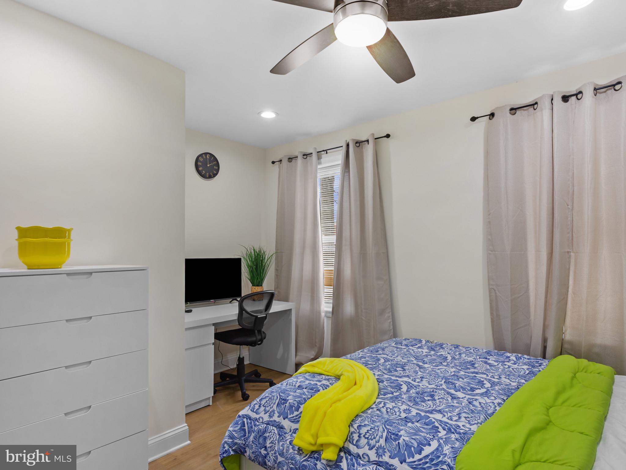 EAST VILLAGE - Residential