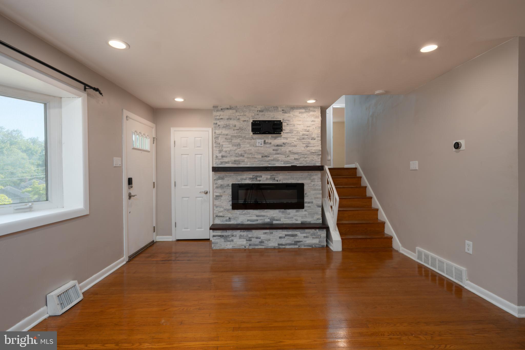 VALLEY FORGE ACRES - Residential