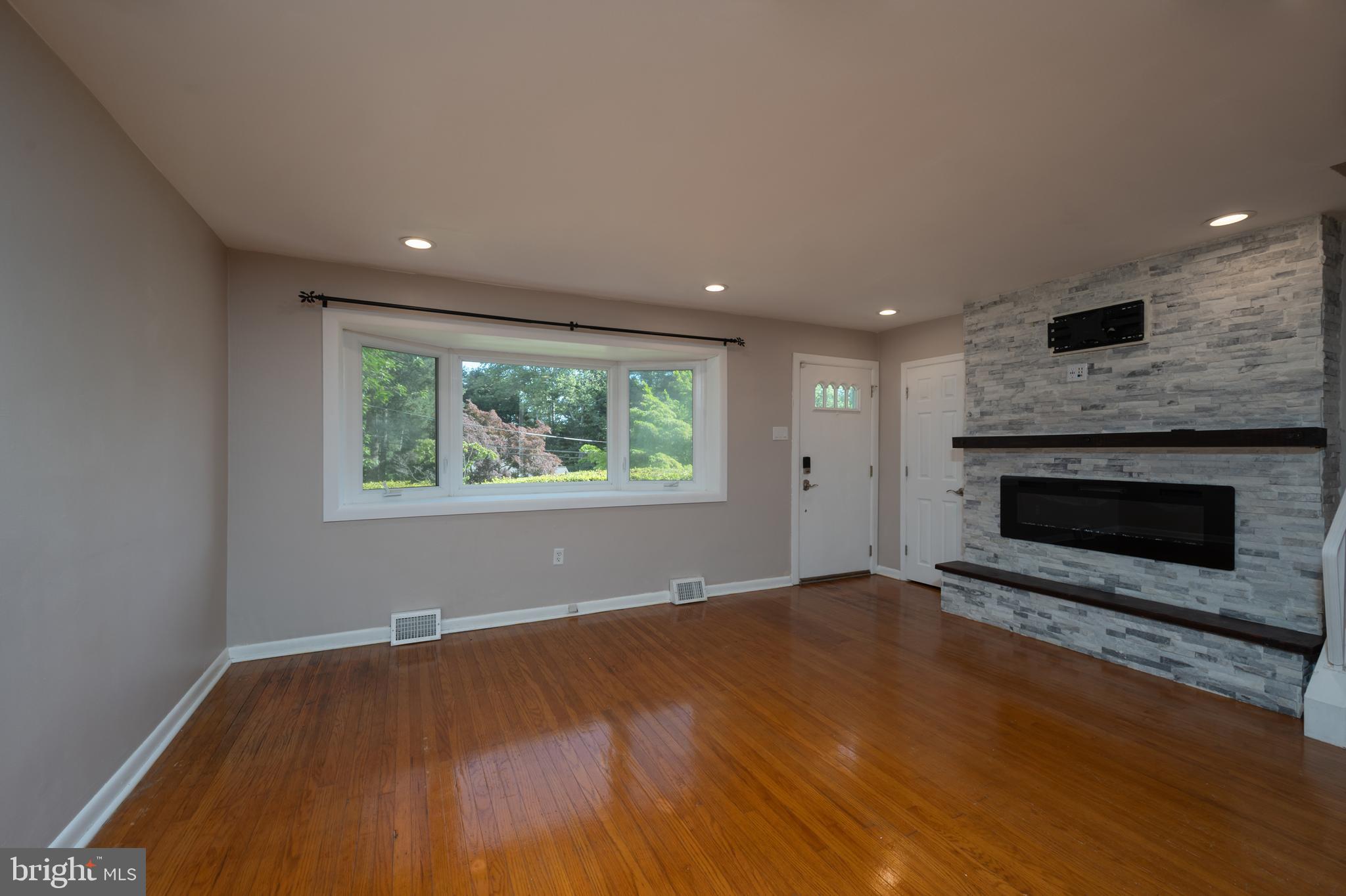 VALLEY FORGE ACRES - Residential