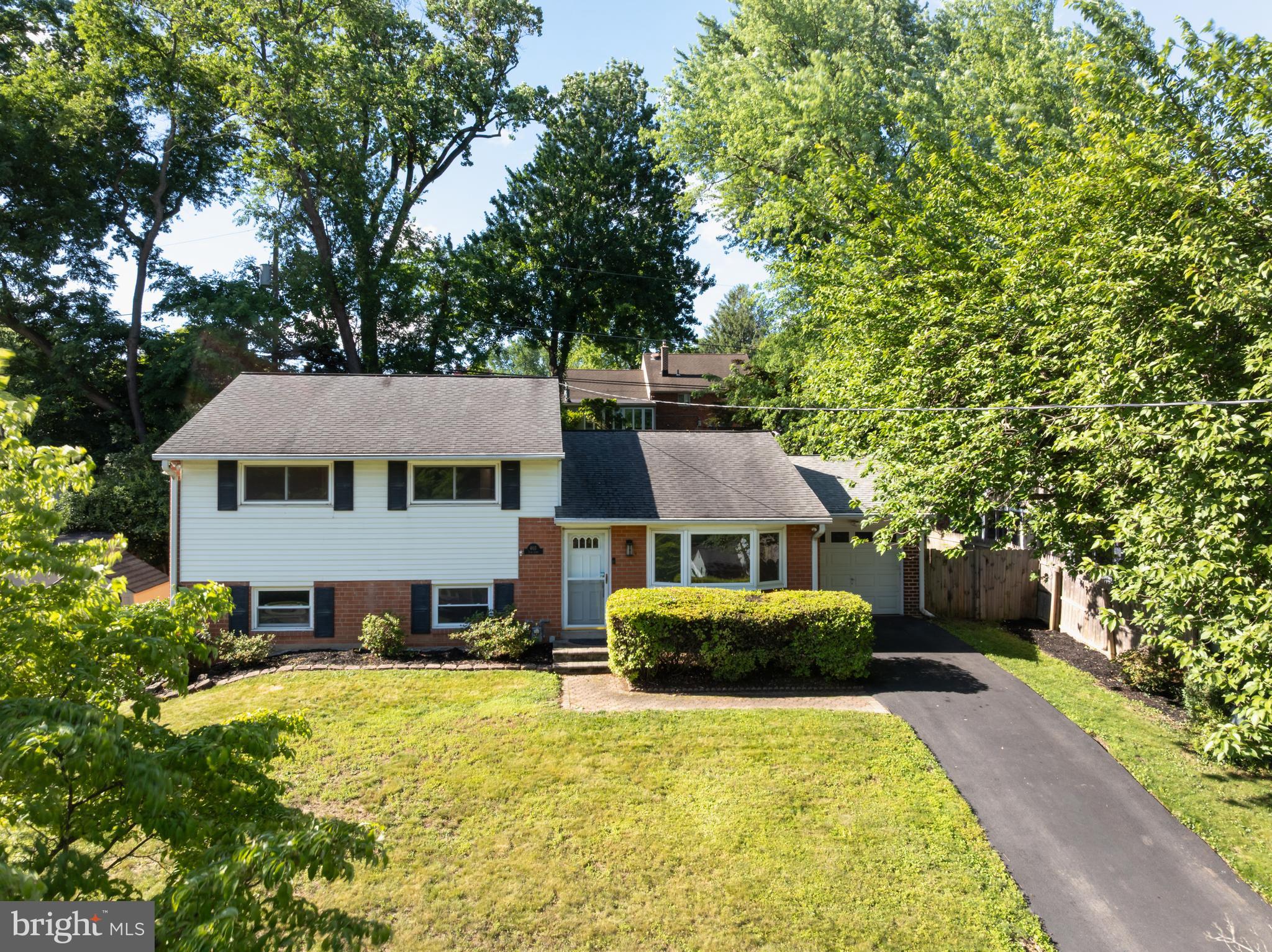 VALLEY FORGE ACRES - Residential