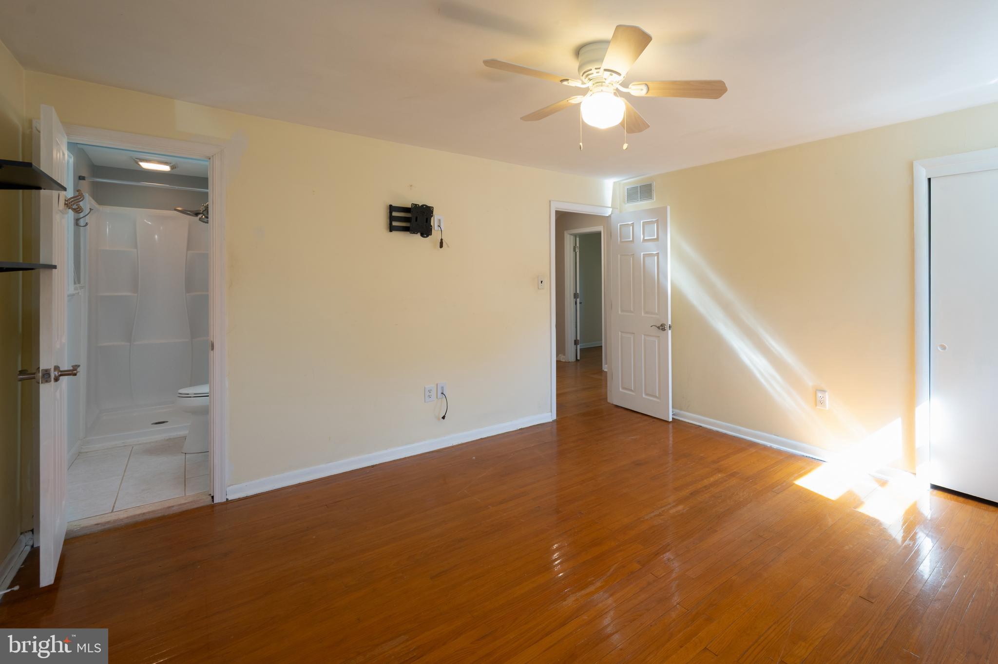 VALLEY FORGE ACRES - Residential