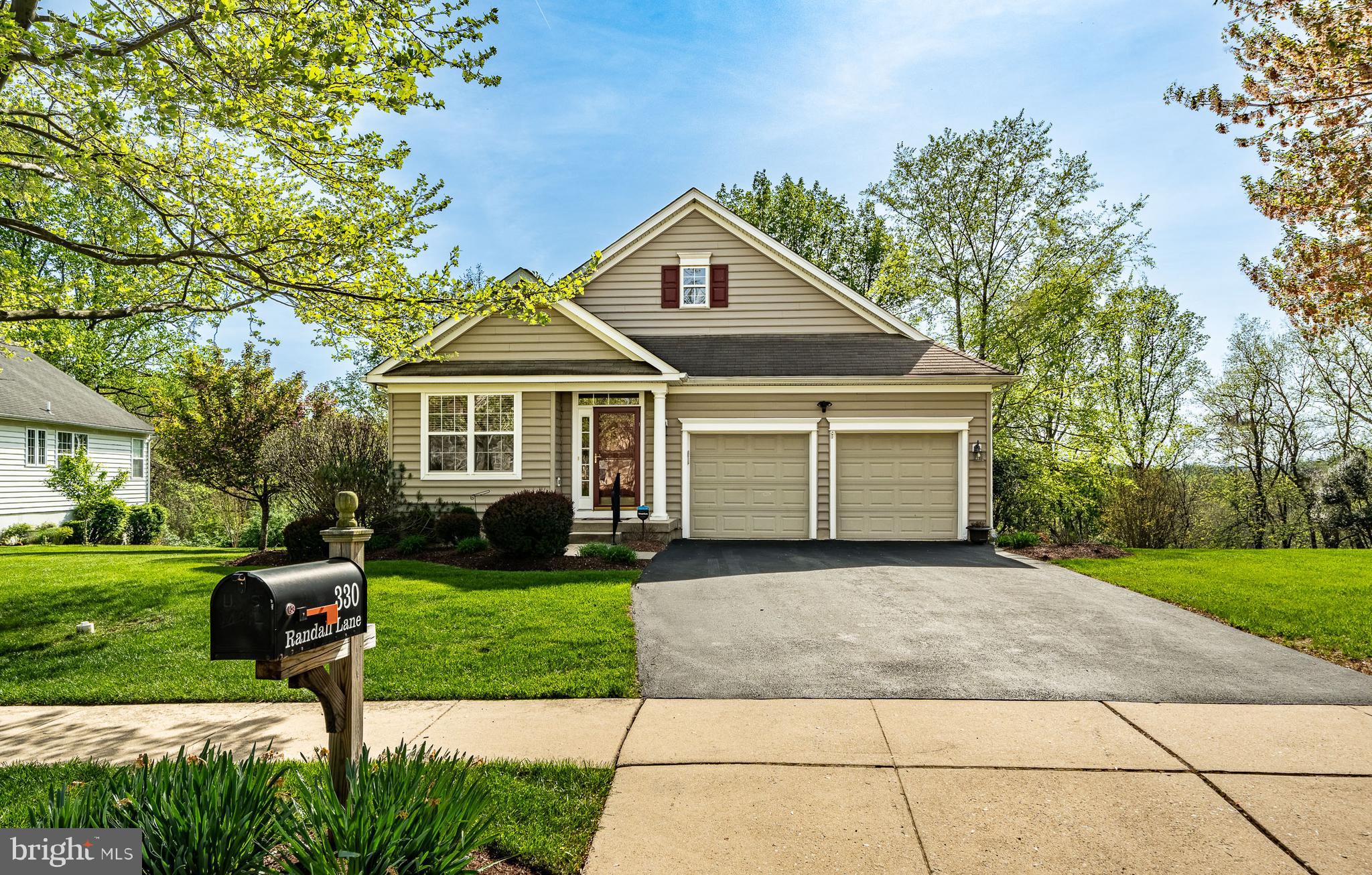 VILLAGES AT HILLVIEW - Residential