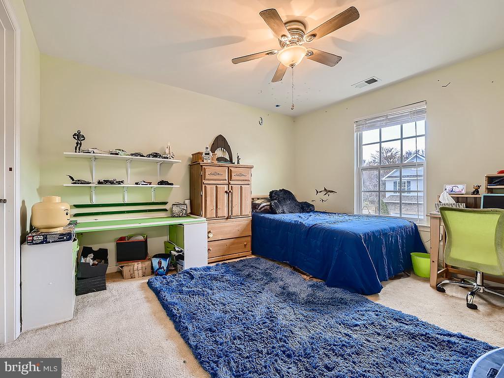 BRIDGEWATER AT CARVEL BEACH - Residential