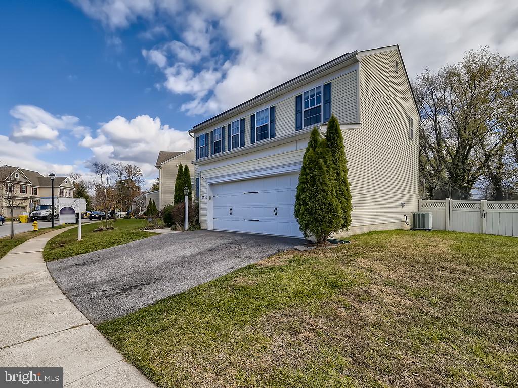 BRIDGEWATER AT CARVEL BEACH - Residential