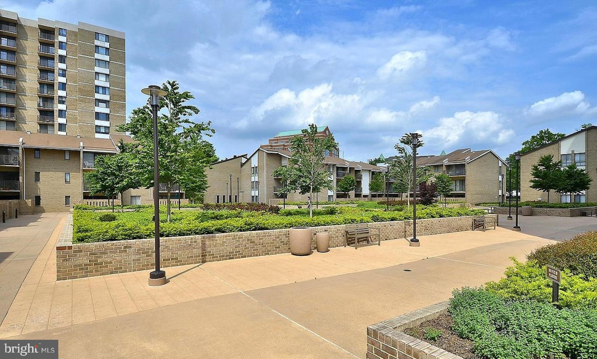 AMERICANA CENTRE - Residential