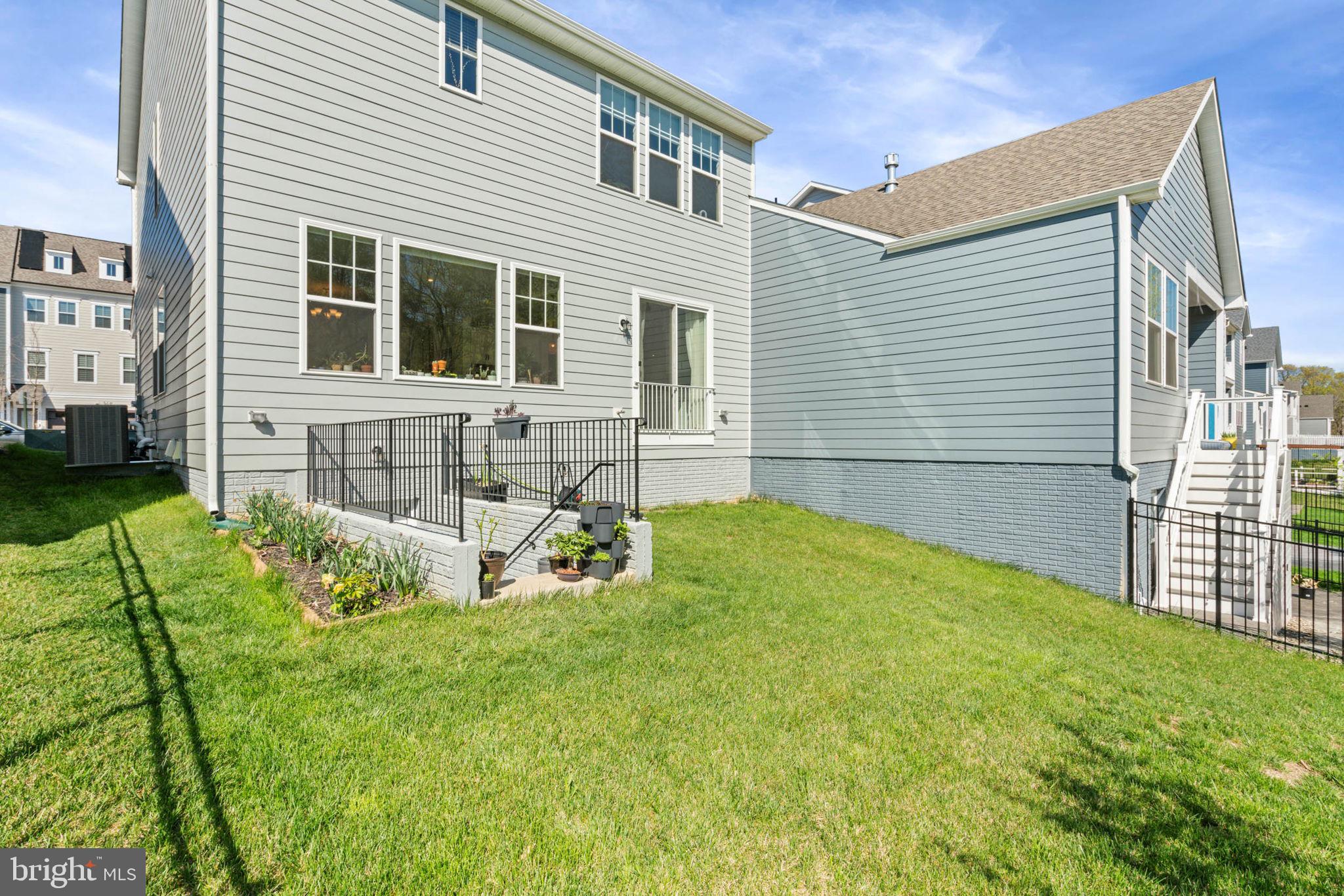 POTOMAC SHORES - Residential