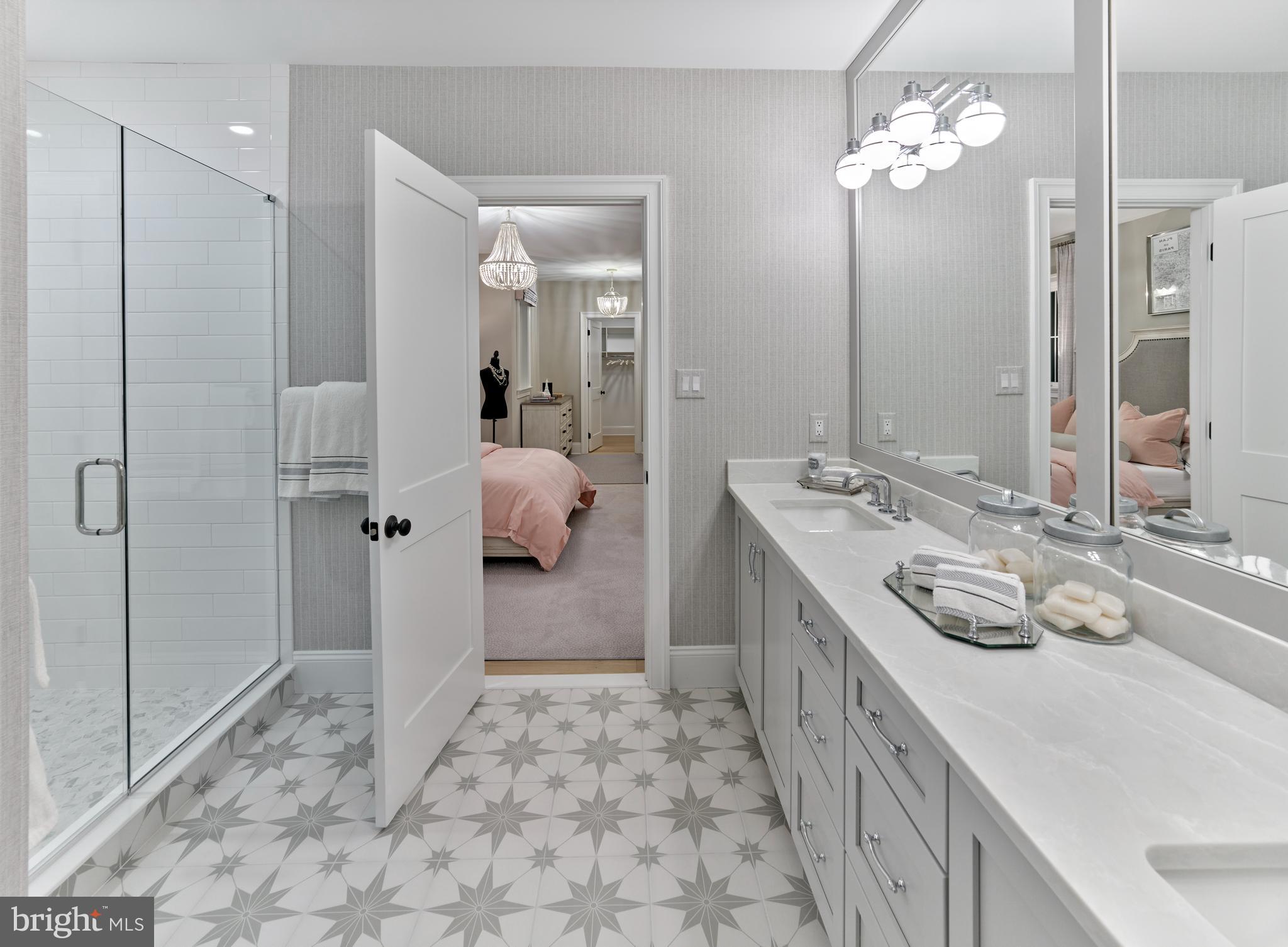 RADNOR HUNT - Residential