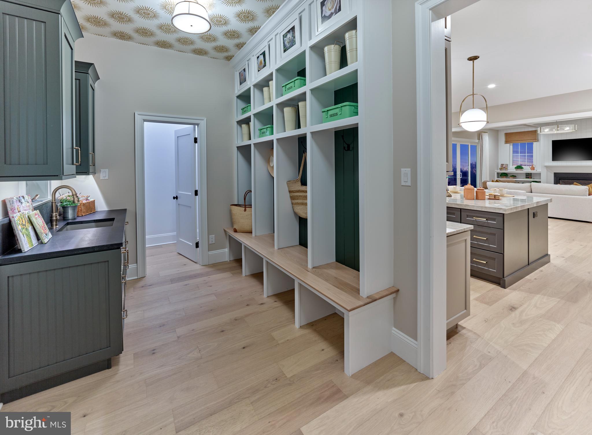 RADNOR HUNT - Residential