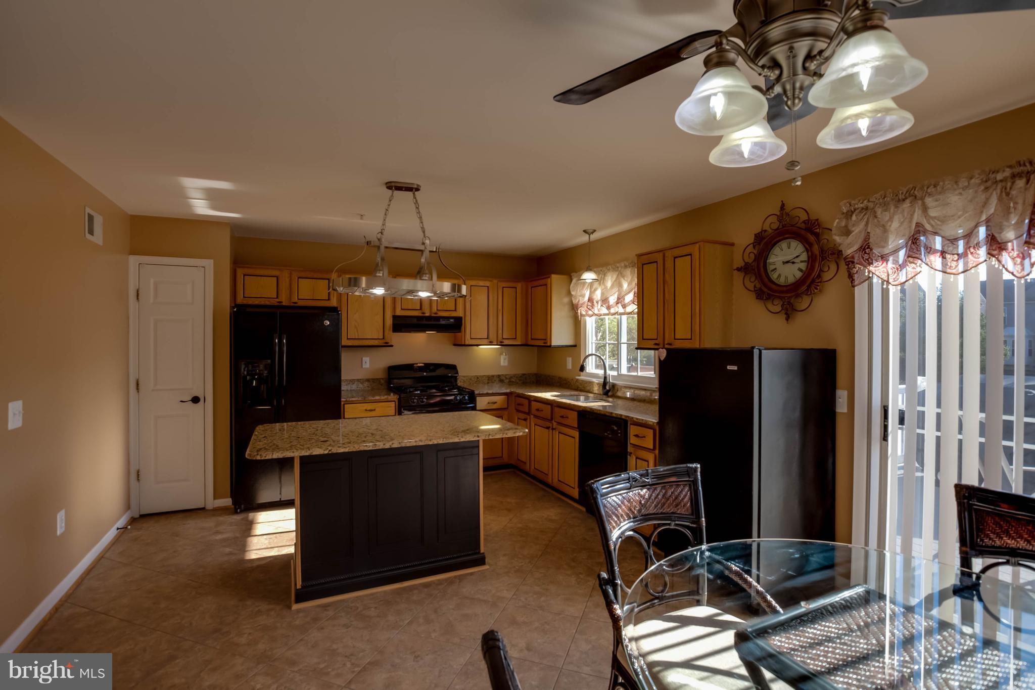 SEVEN OAKS - Residential