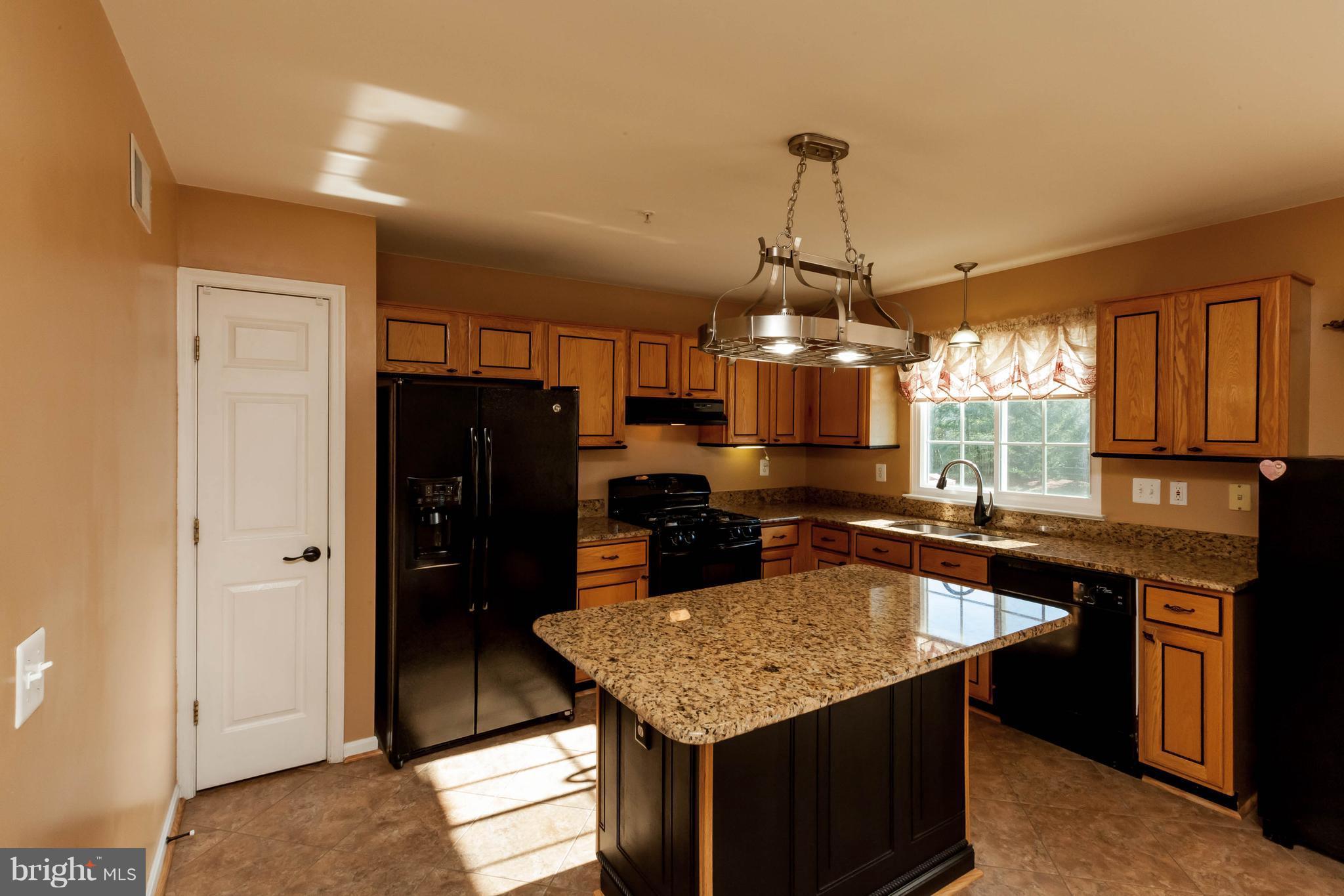 SEVEN OAKS - Residential