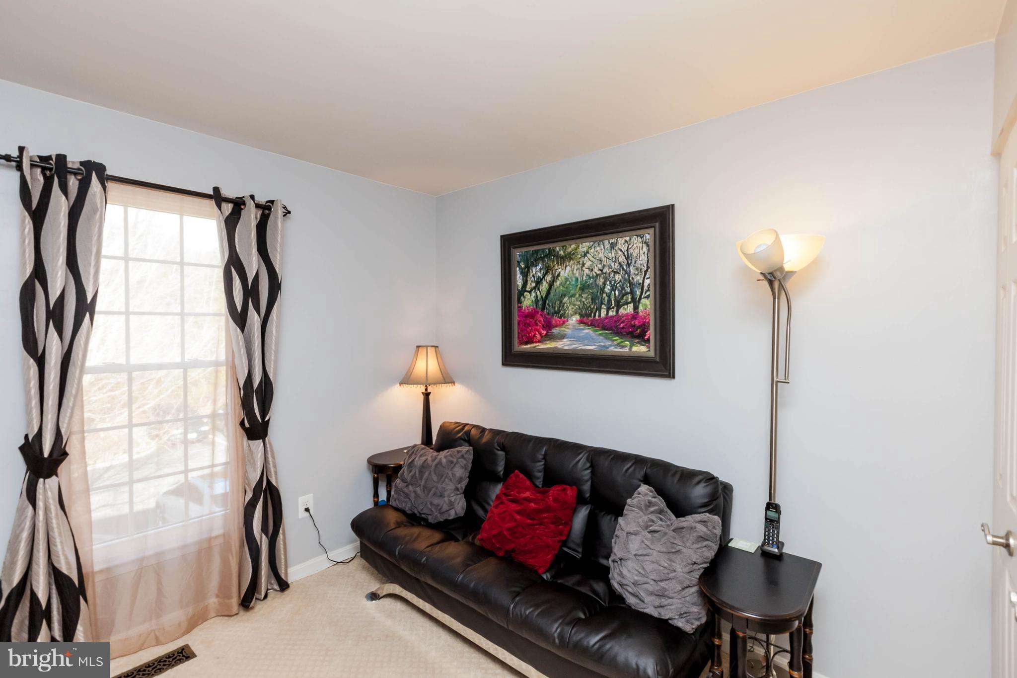 SEVEN OAKS - Residential