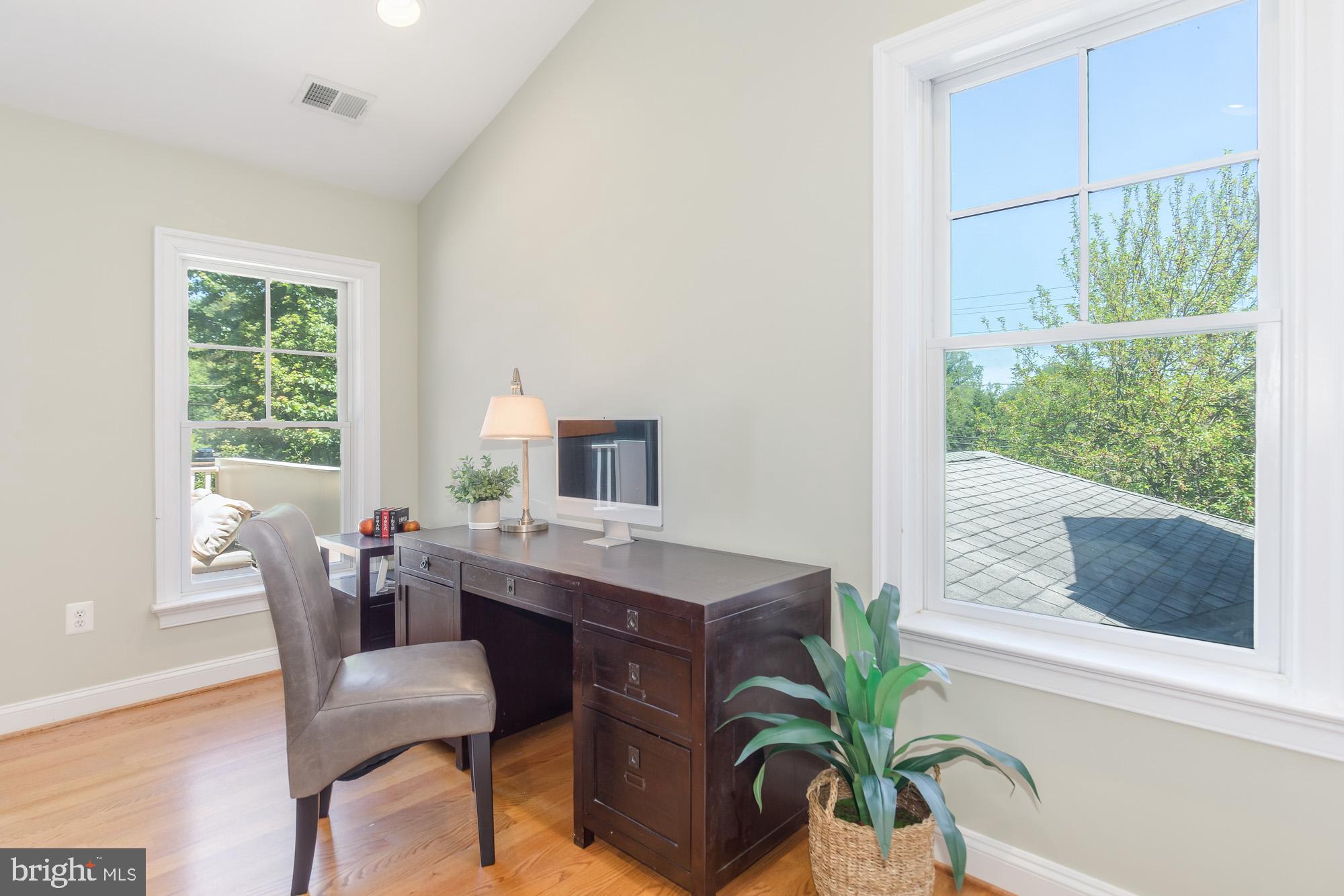 BRADLEY HILLS - Residential