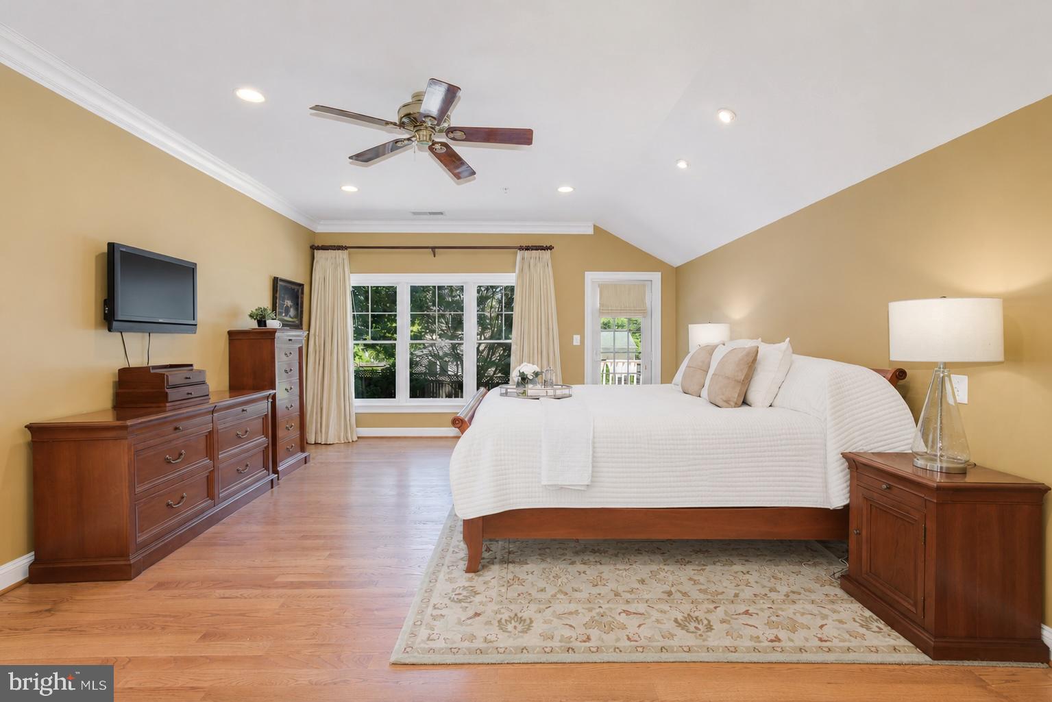 BRADLEY HILLS - Residential