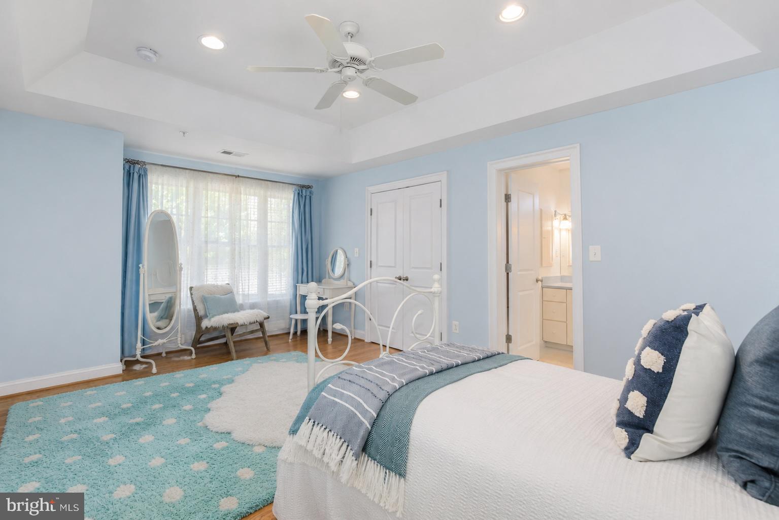 BRADLEY HILLS - Residential