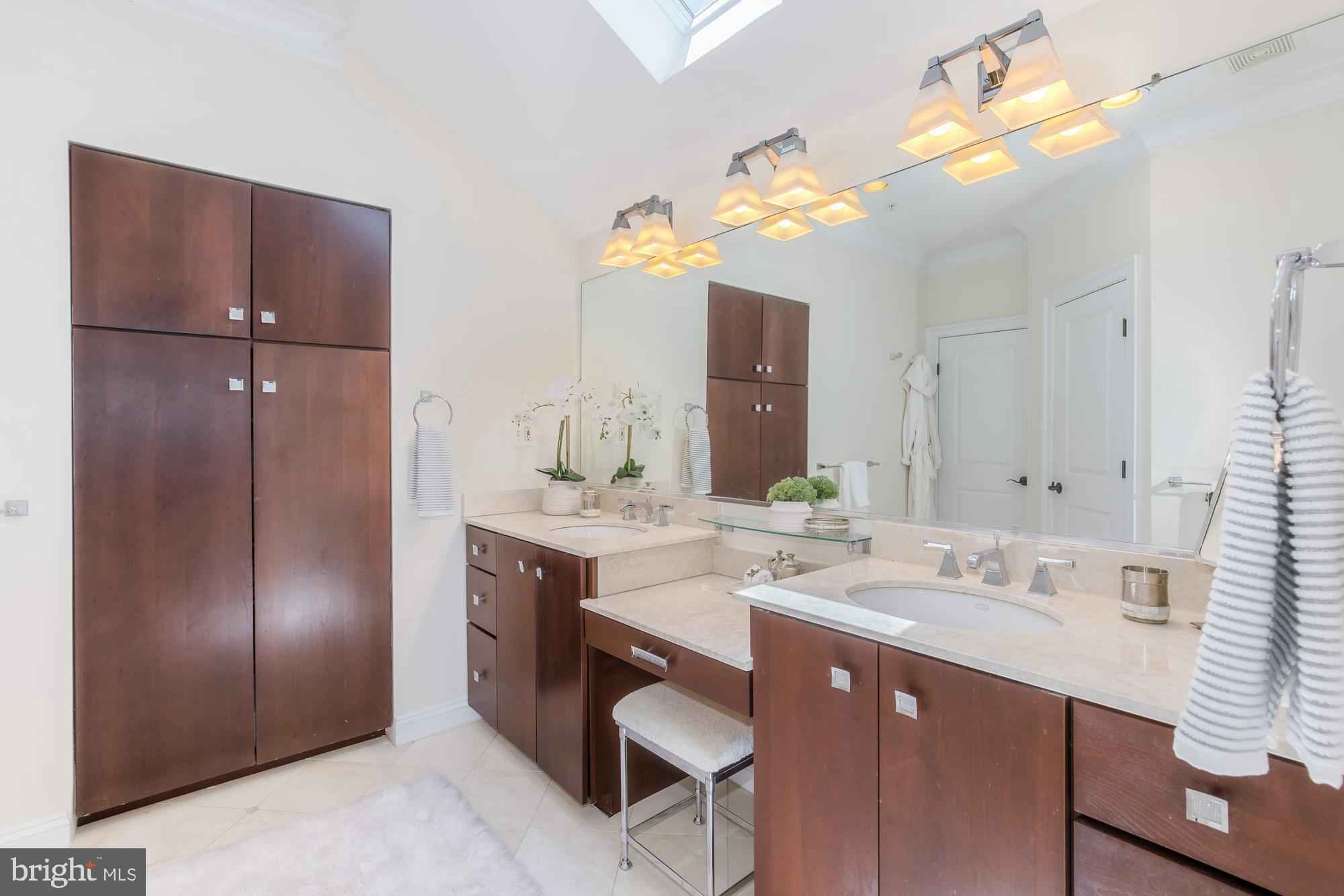BRADLEY HILLS - Residential