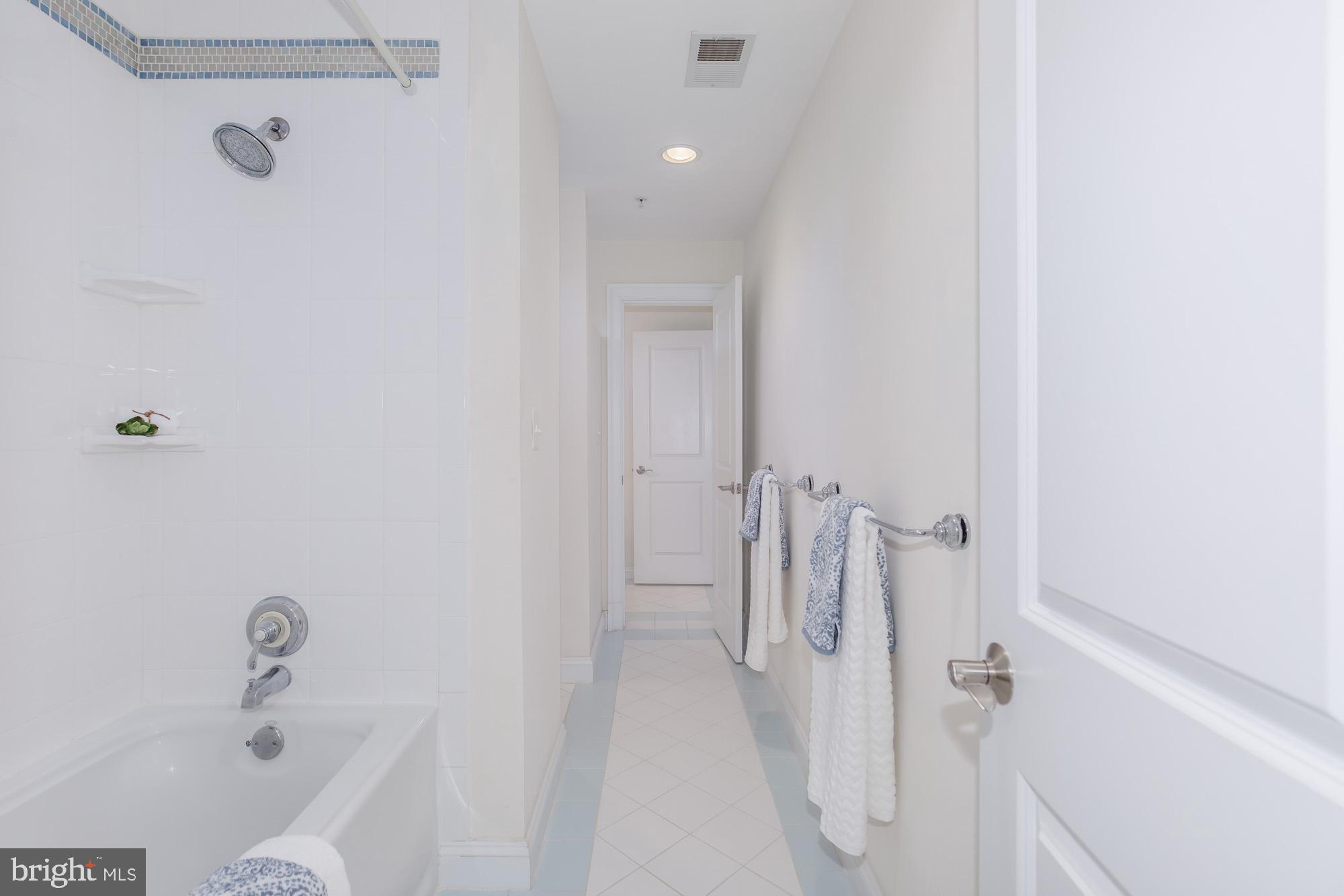 BRADLEY HILLS - Residential