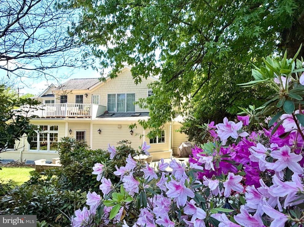 BRADLEY HILLS - Residential