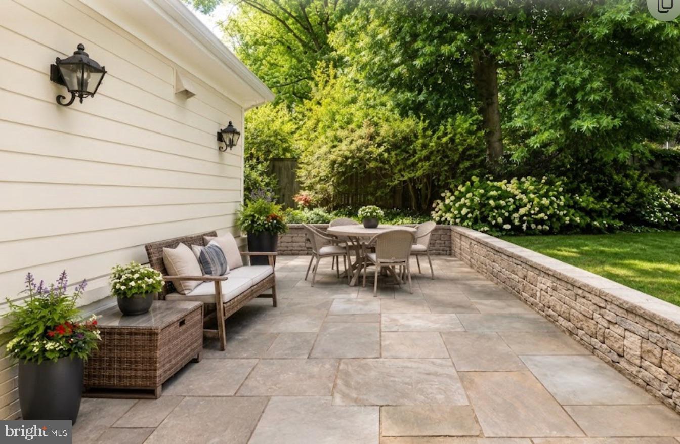 BRADLEY HILLS - Residential