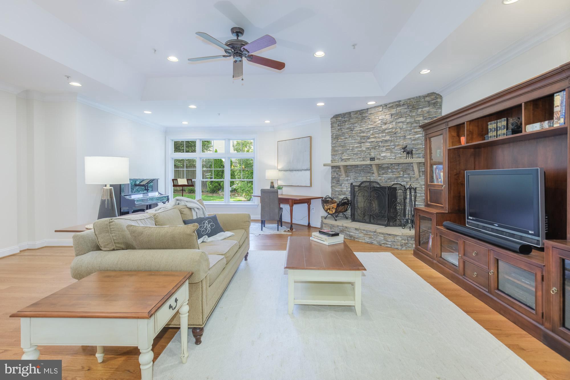 BRADLEY HILLS - Residential
