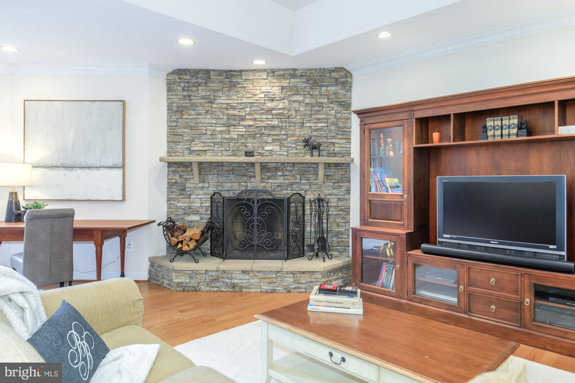 BRADLEY HILLS - Residential