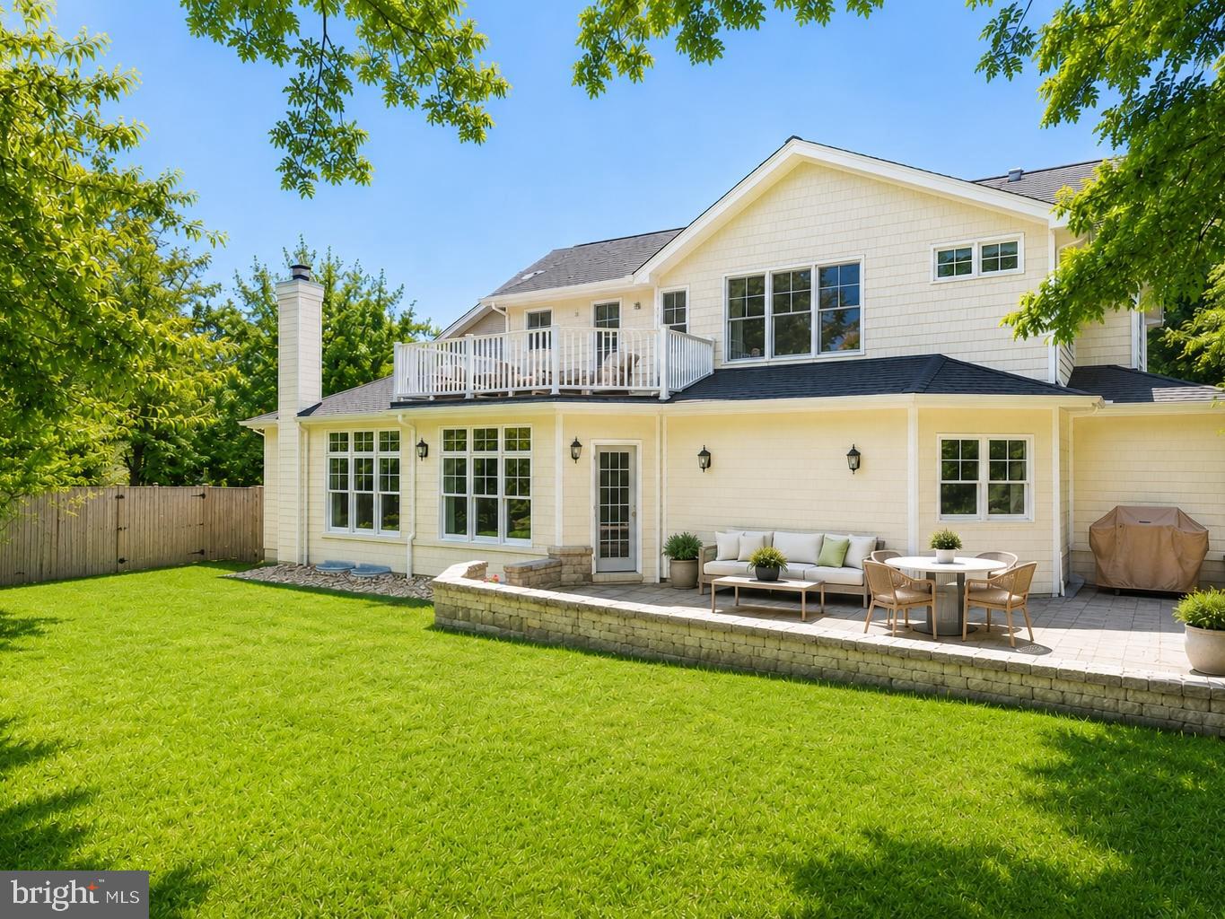BRADLEY HILLS - Residential