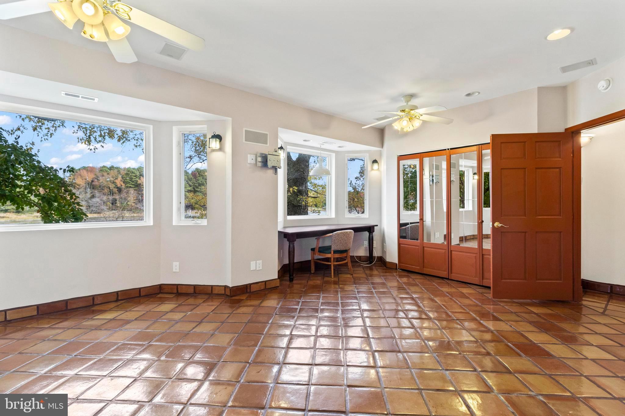 WOODLAND POINT SUB - Residential