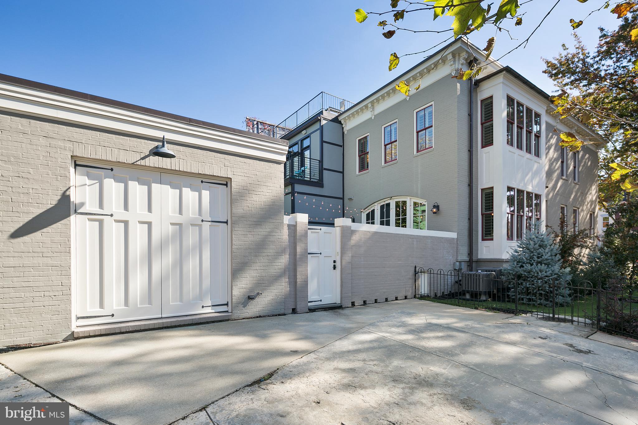 LOGAN CIRCLE - Residential