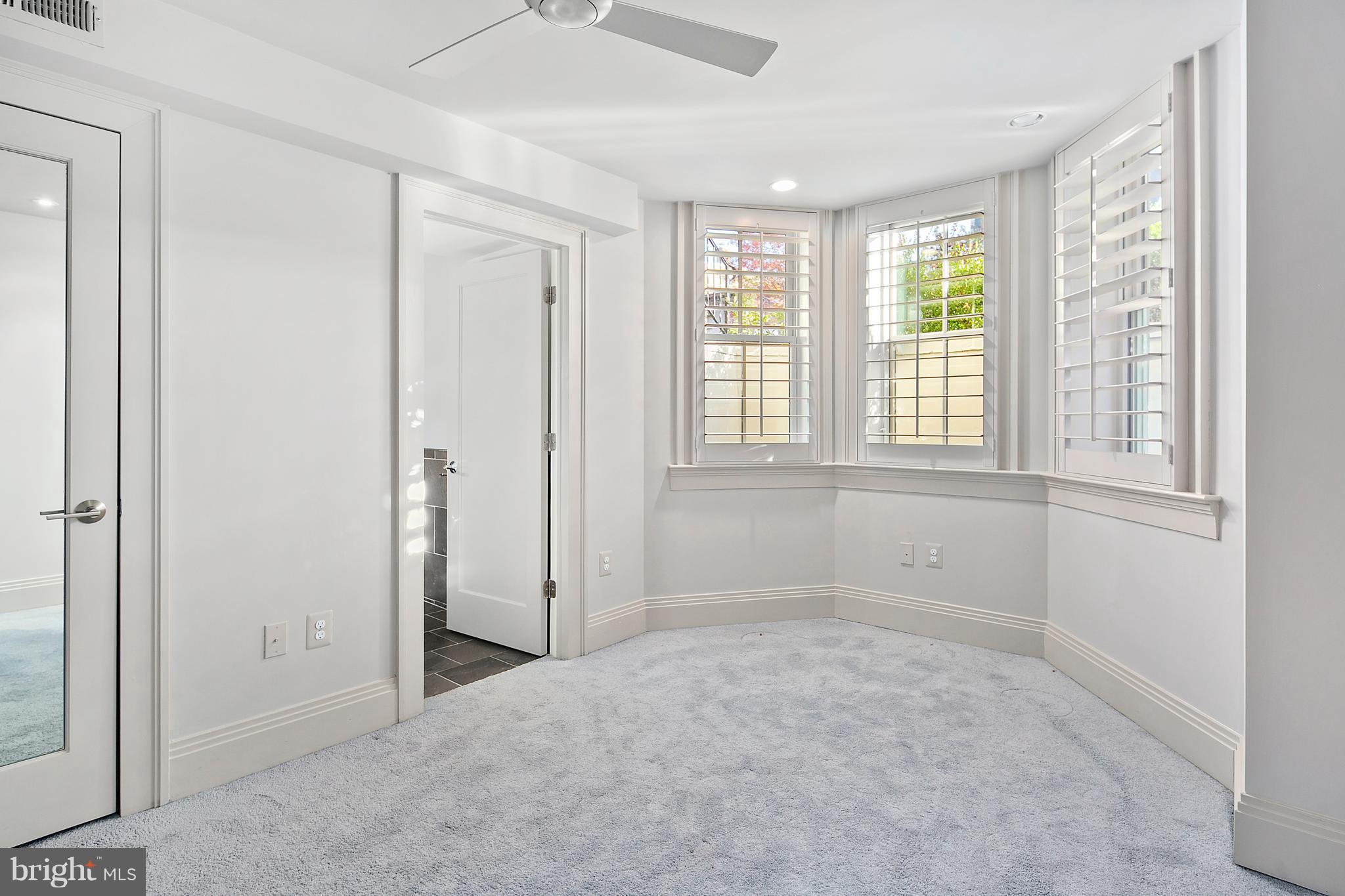 LOGAN CIRCLE - Residential