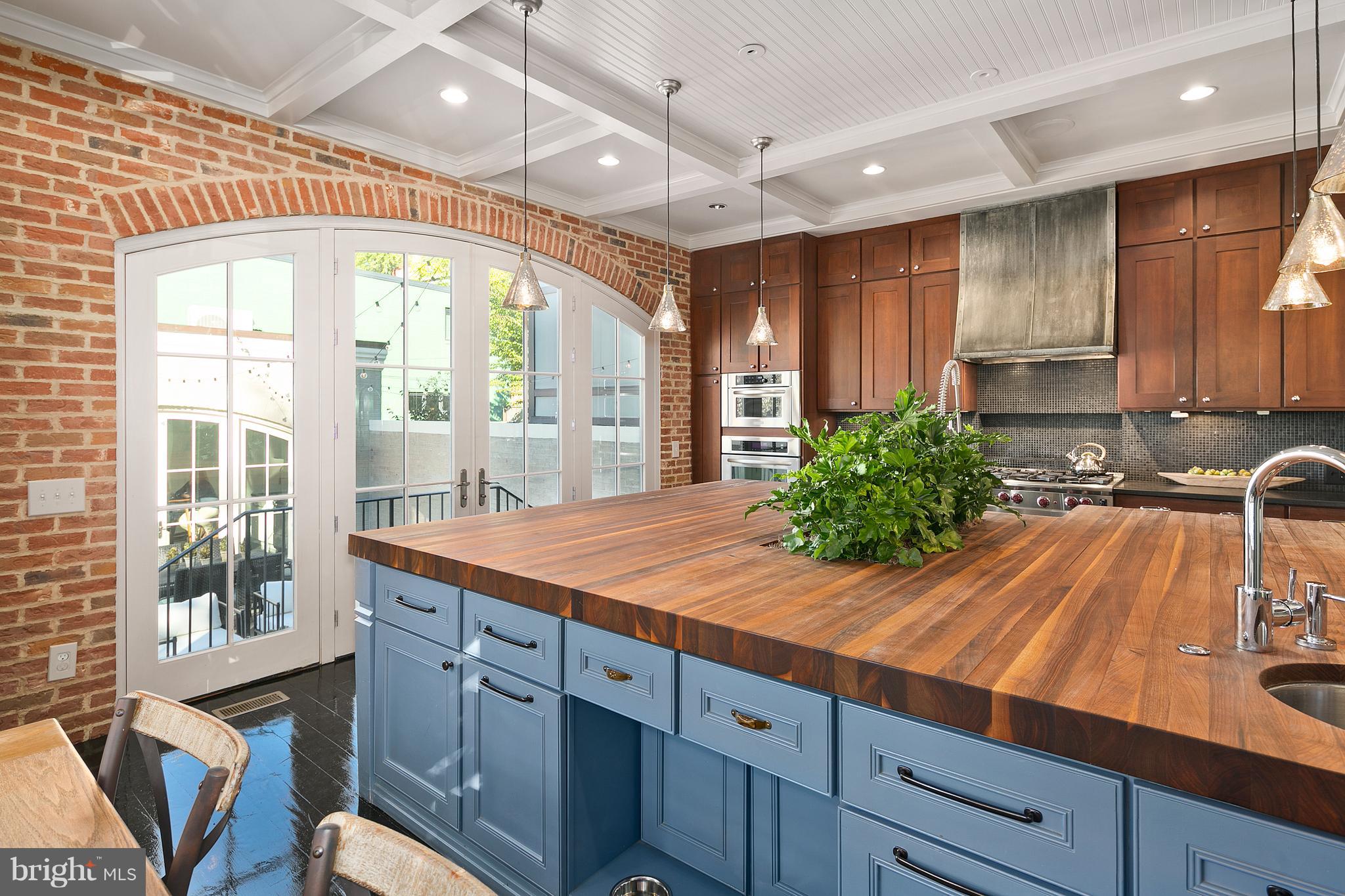 LOGAN CIRCLE - Residential