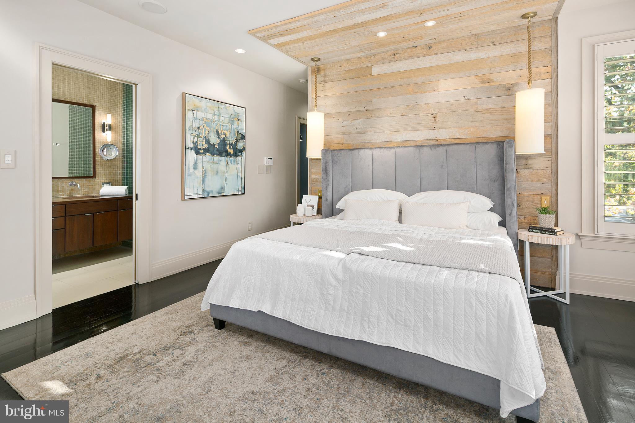 LOGAN CIRCLE - Residential