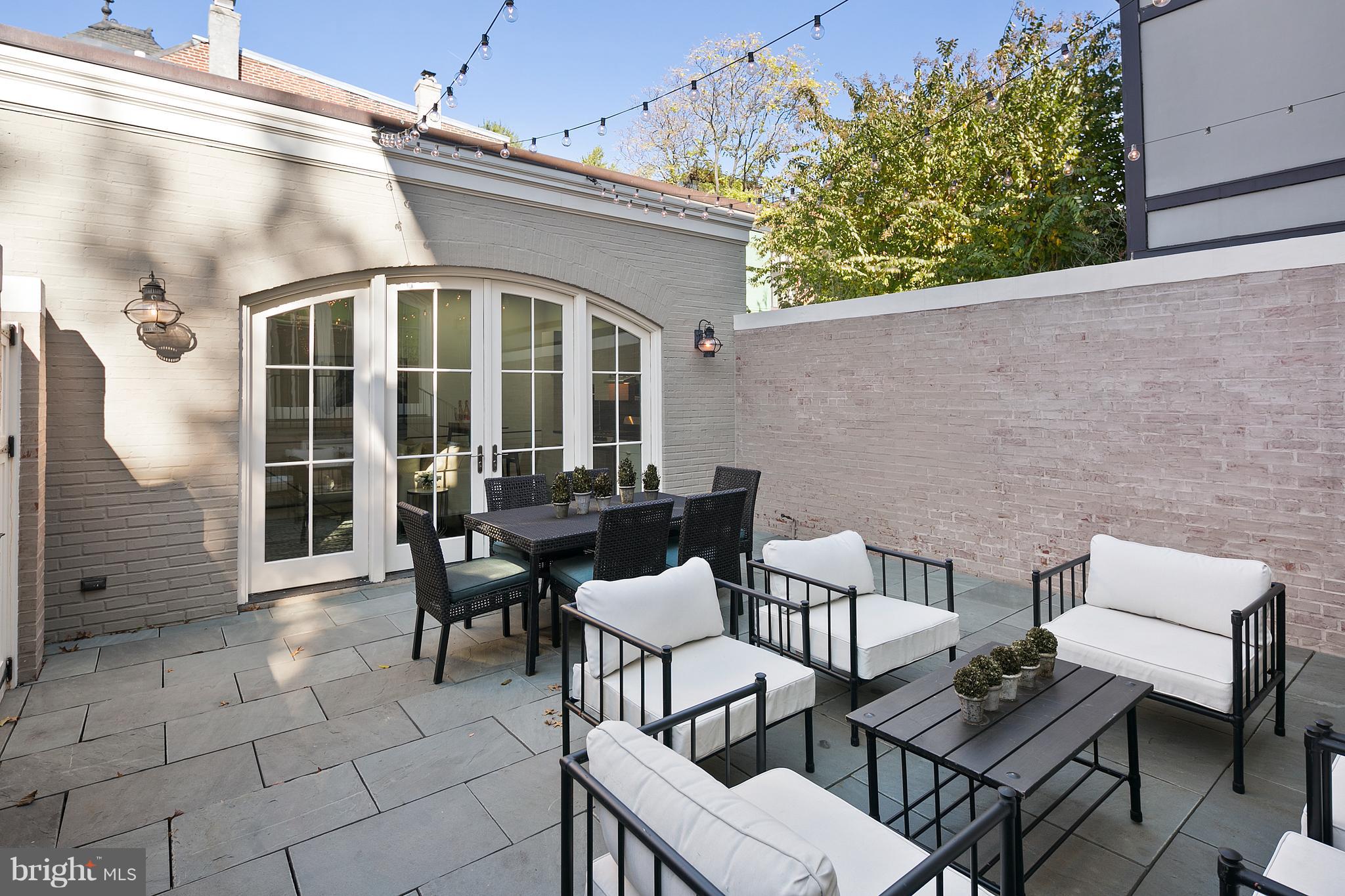 LOGAN CIRCLE - Residential