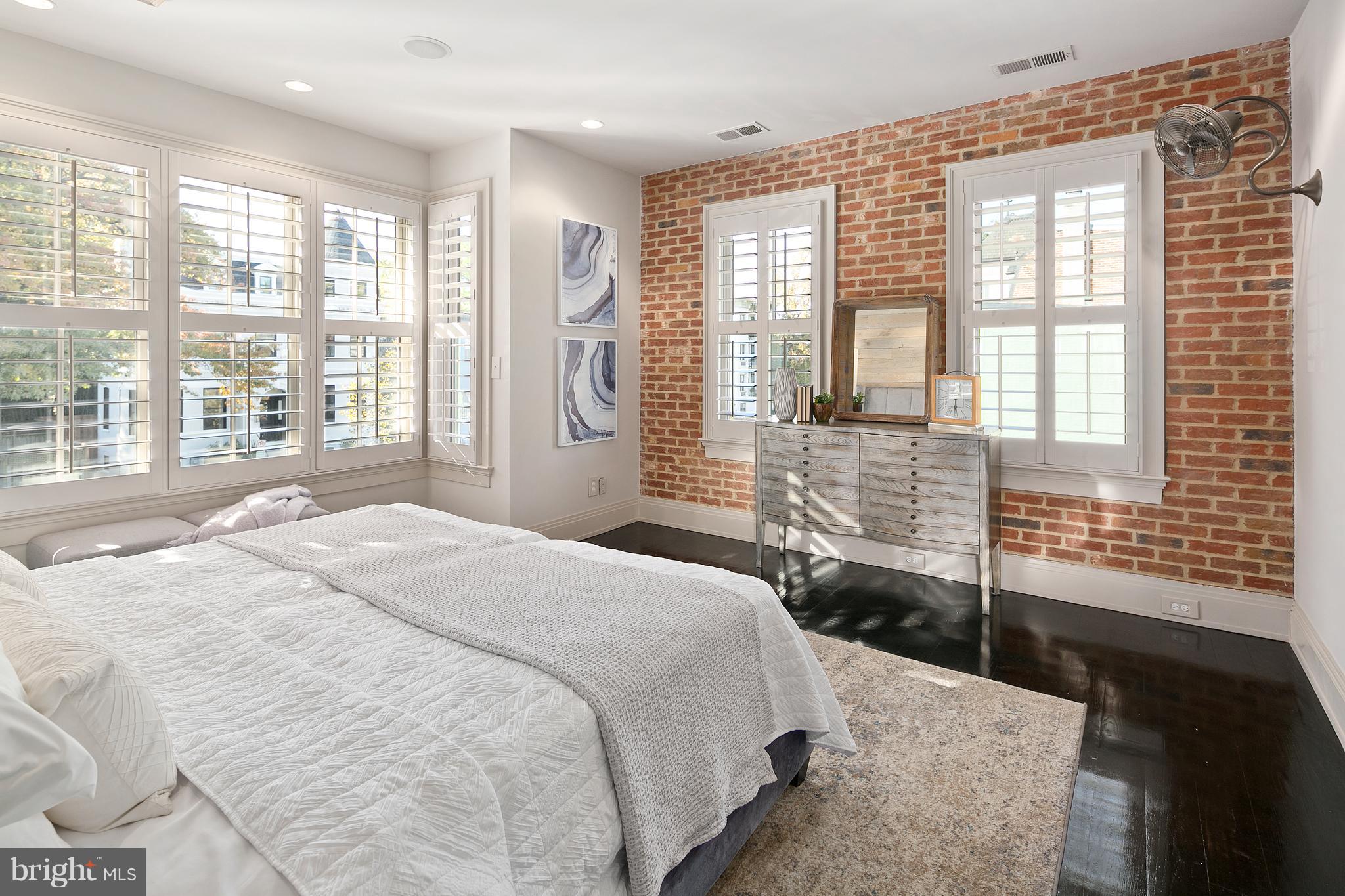 LOGAN CIRCLE - Residential