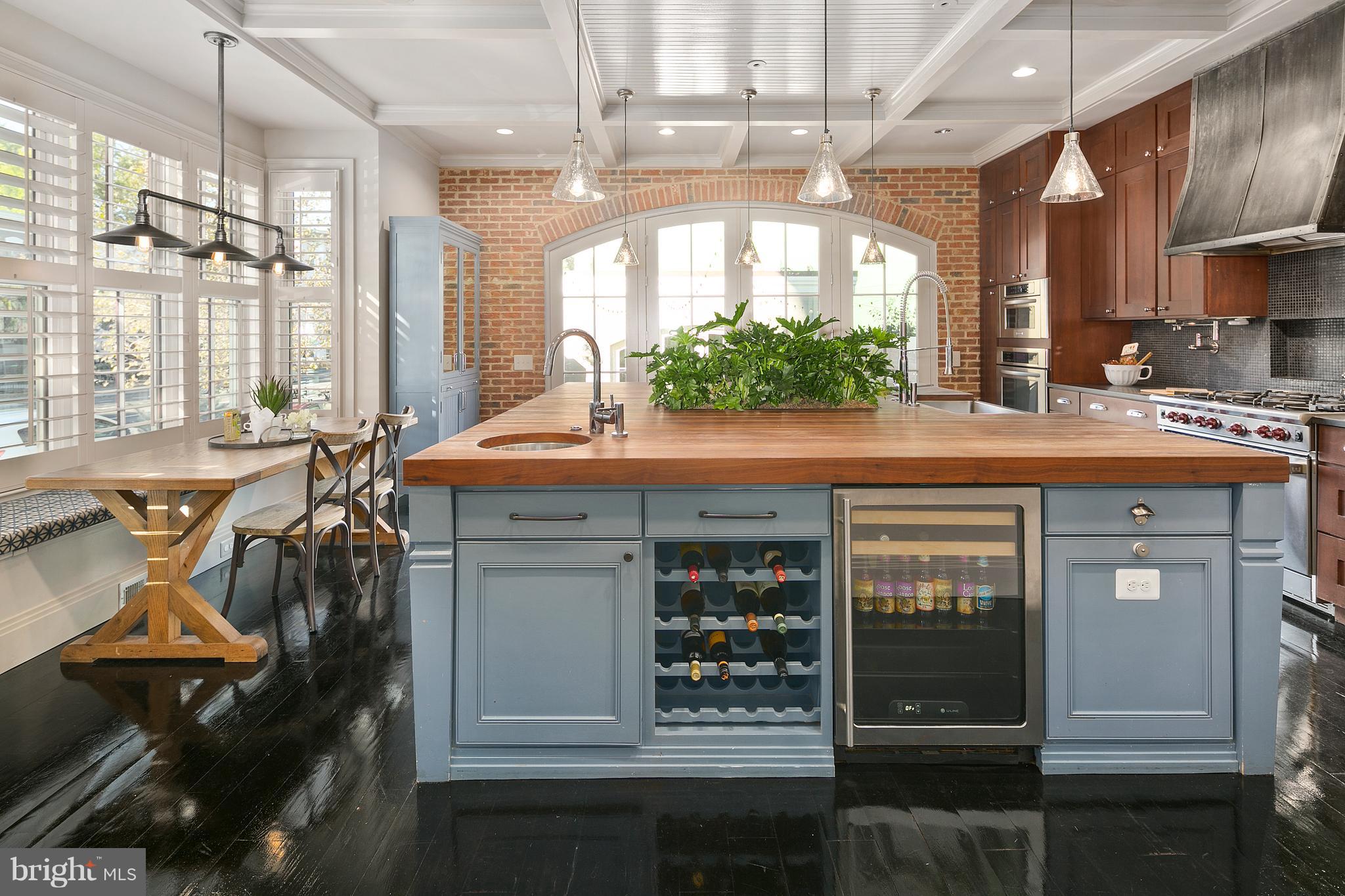 LOGAN CIRCLE - Residential