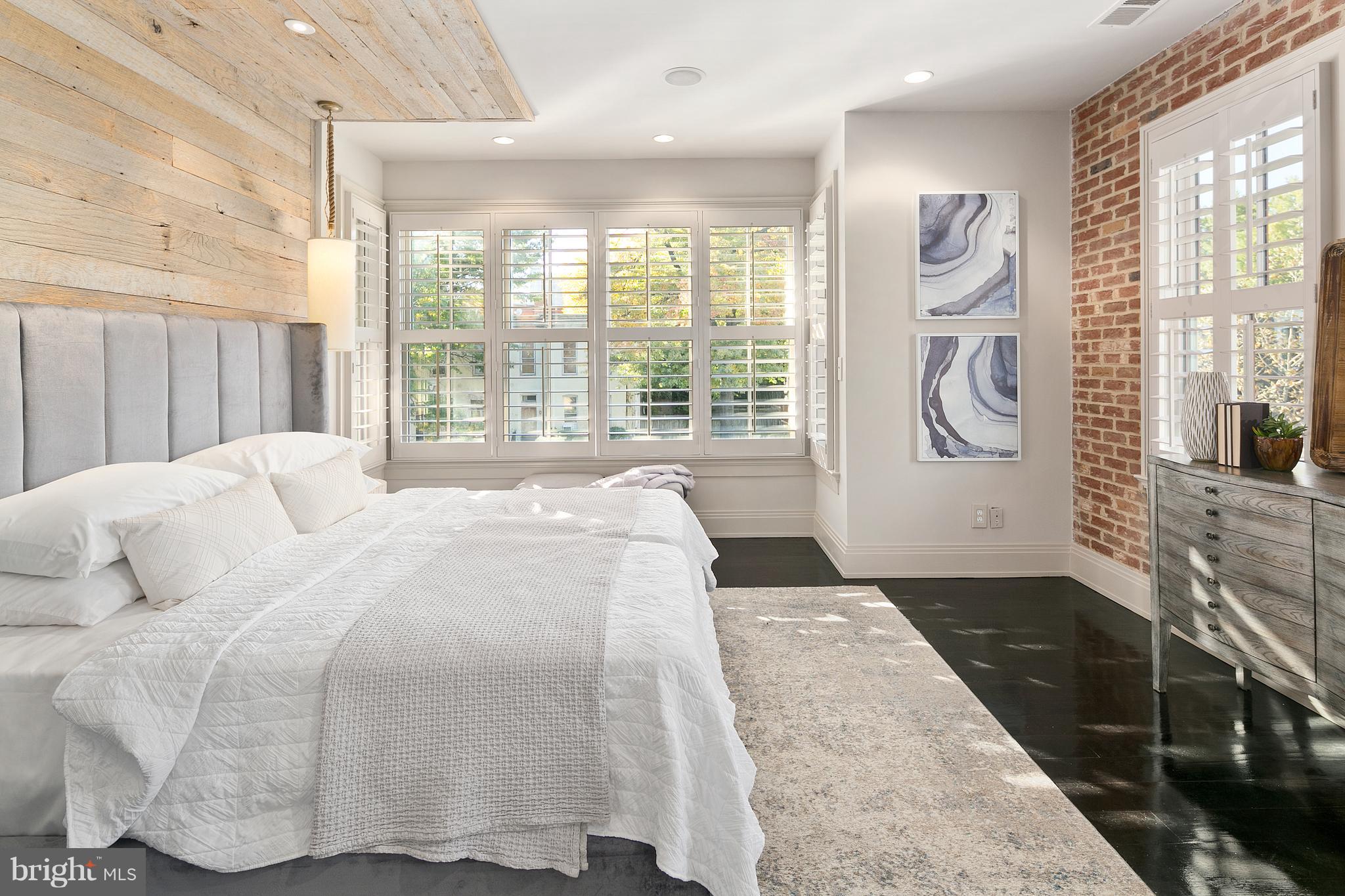 LOGAN CIRCLE - Residential