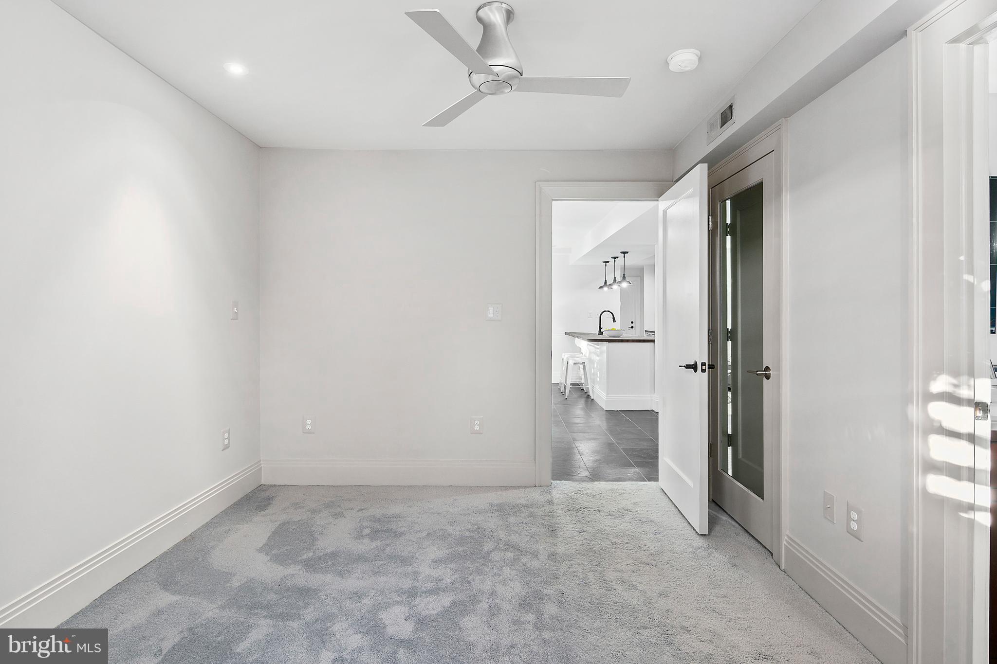 LOGAN CIRCLE - Residential