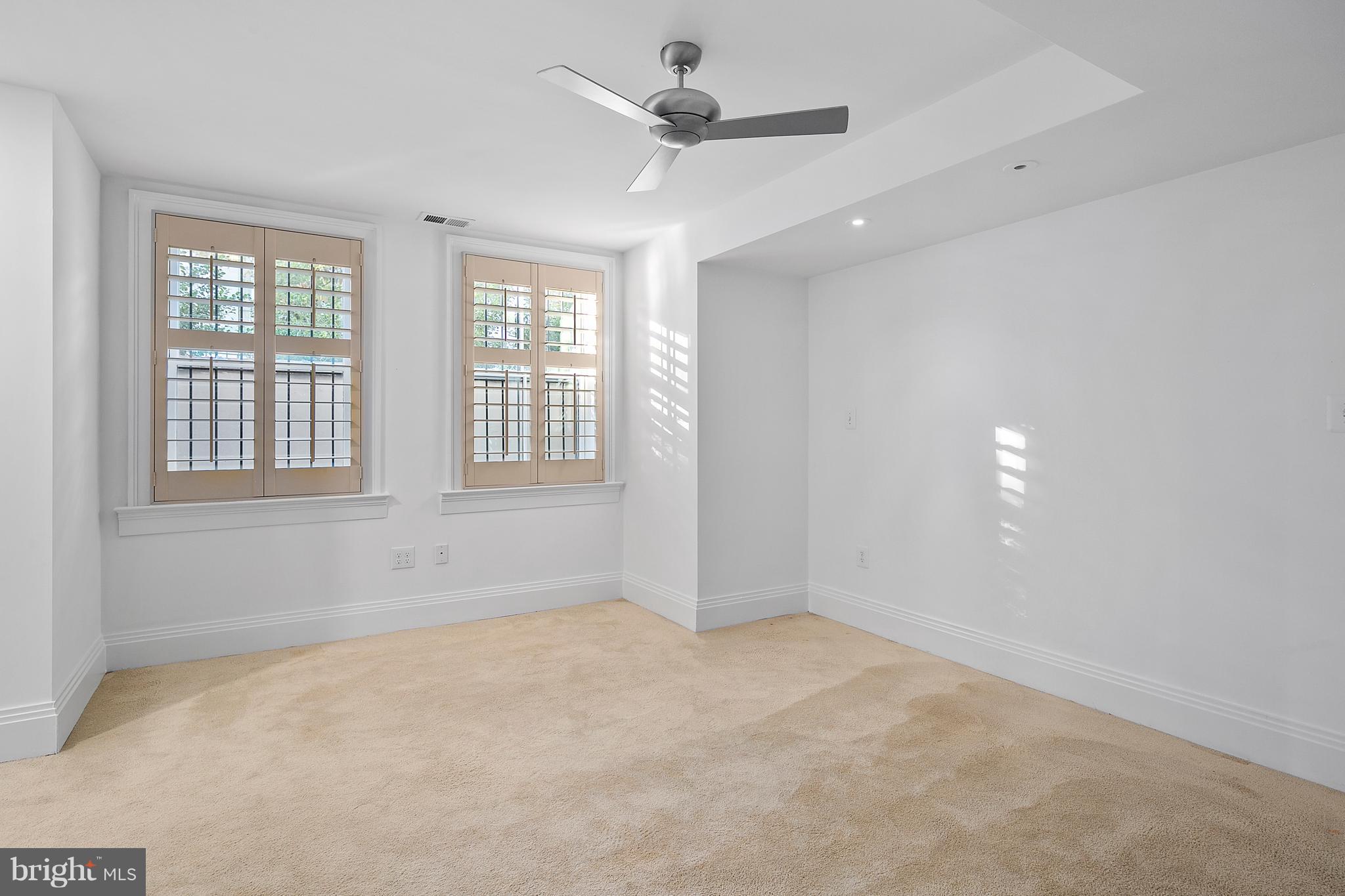 LOGAN CIRCLE - Residential