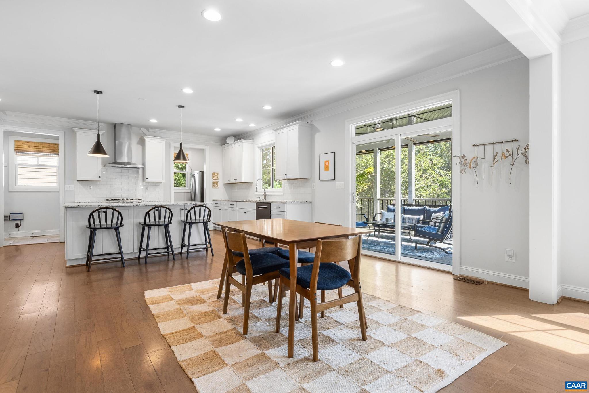 WESTLAKE HILLS - Residential