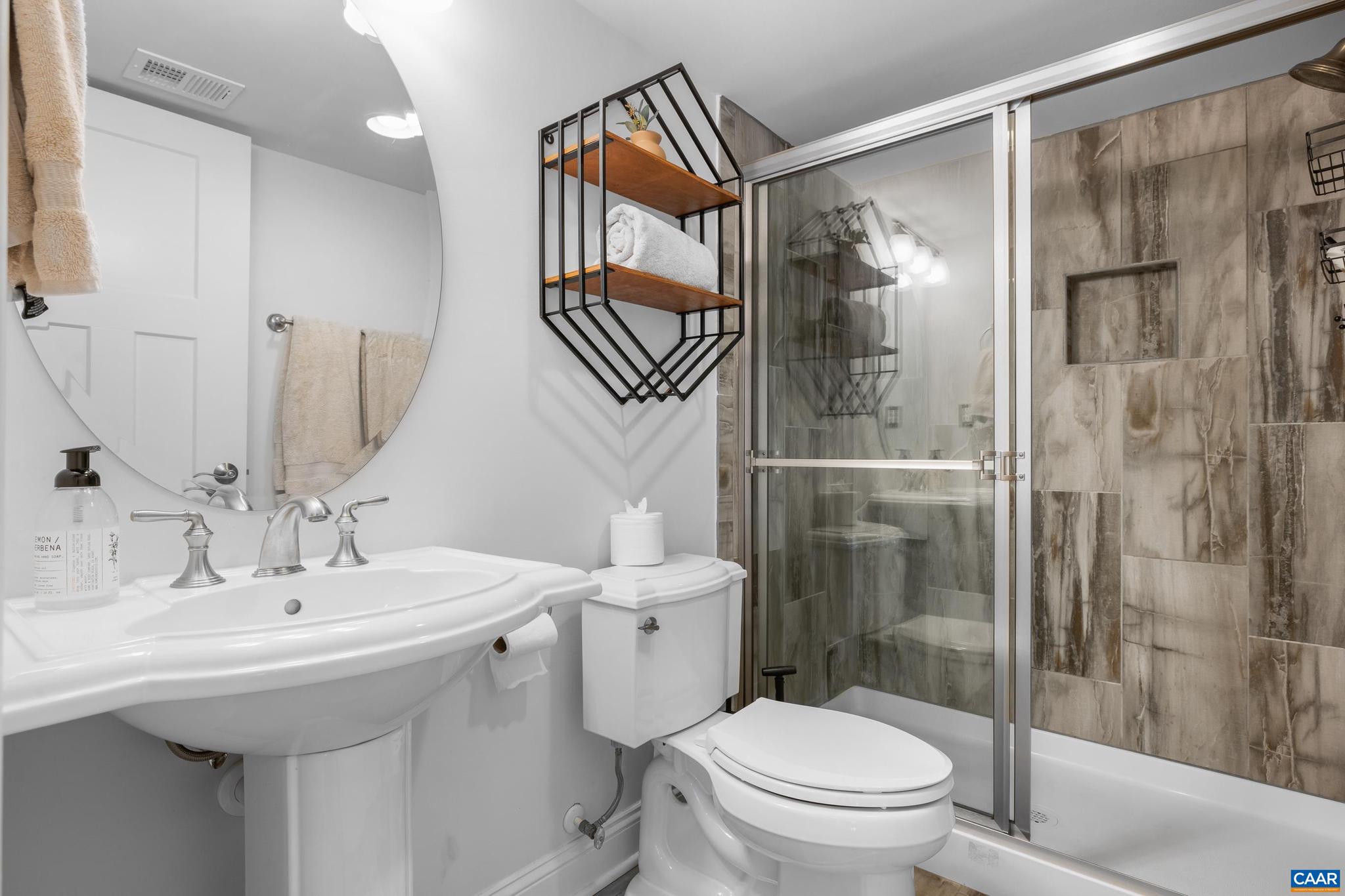 WESTLAKE HILLS - Residential
