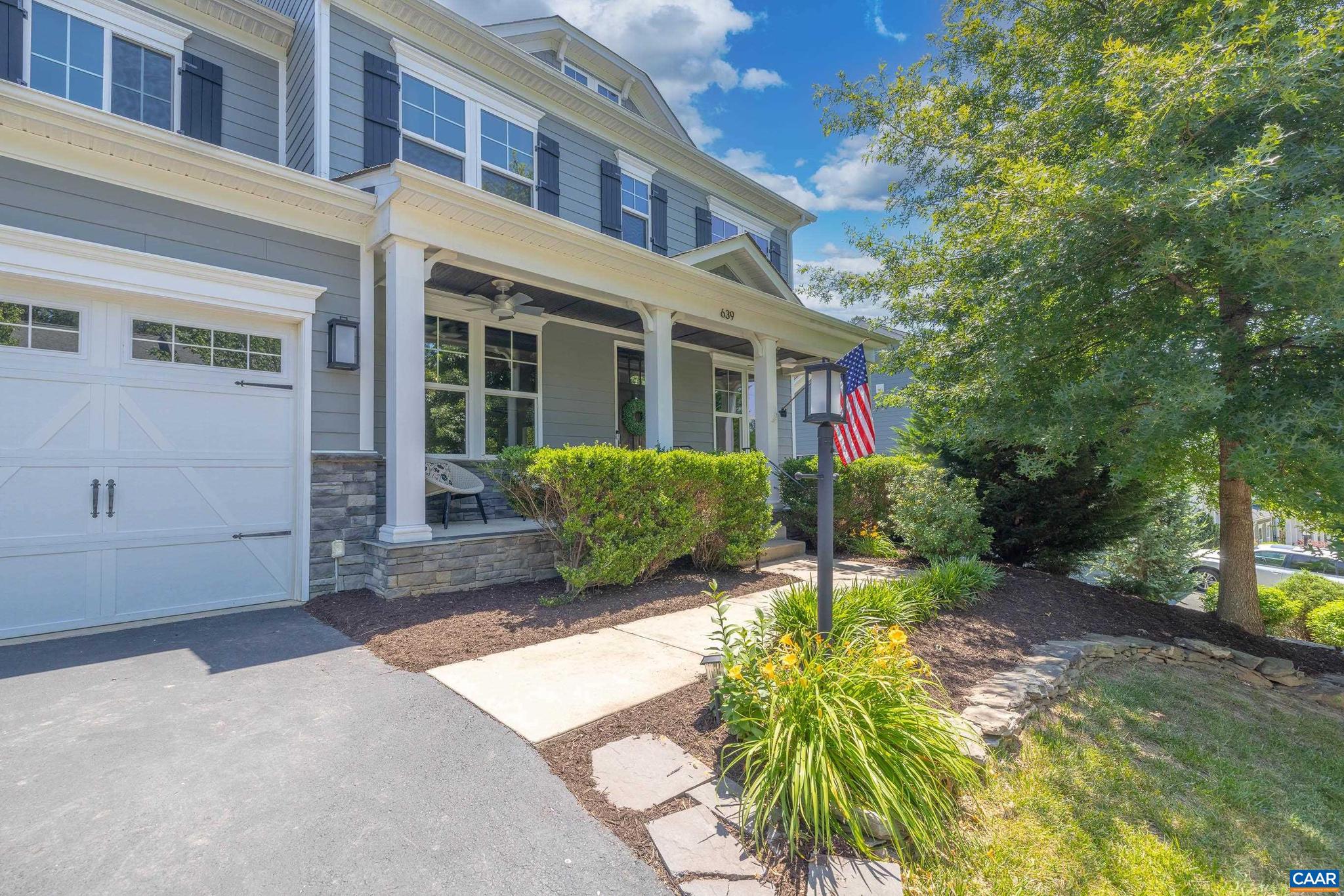 WESTLAKE HILLS - Residential