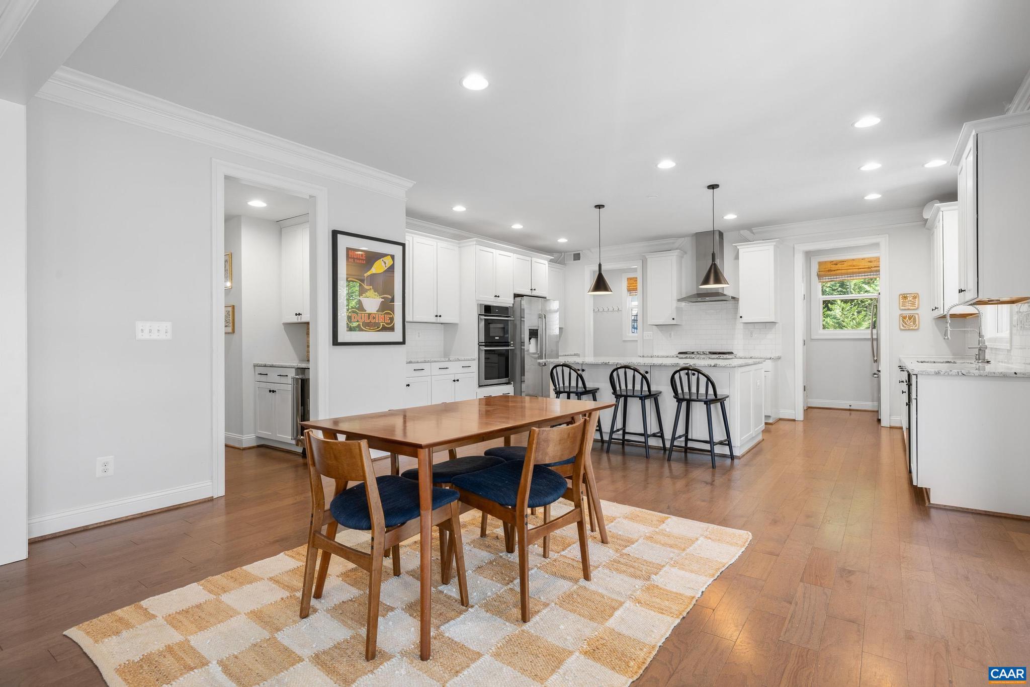 WESTLAKE HILLS - Residential