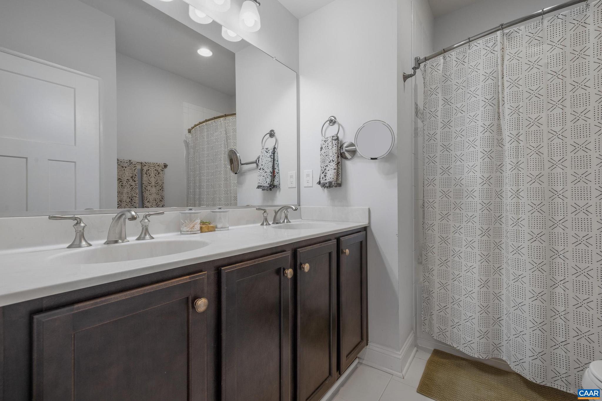 WESTLAKE HILLS - Residential