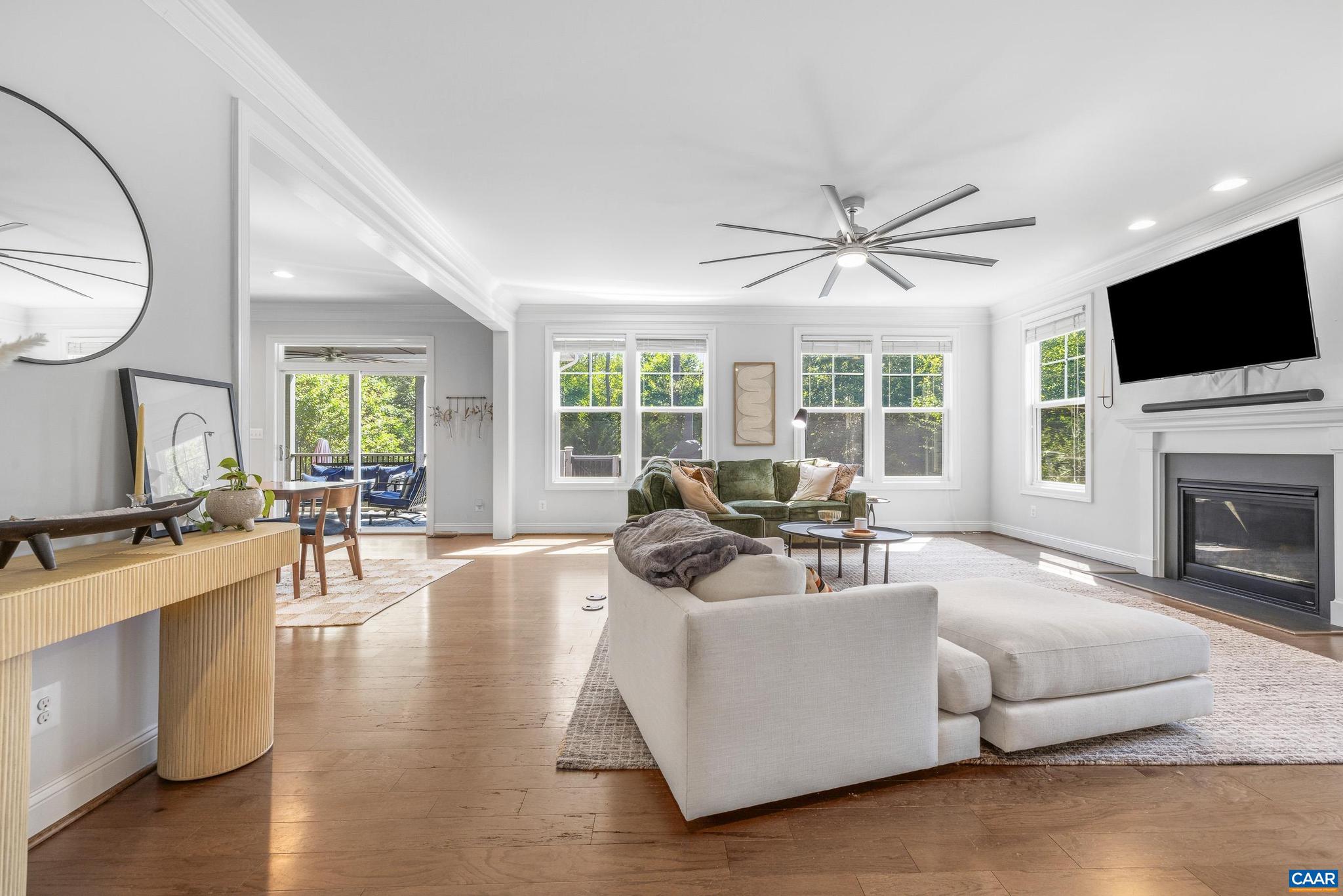 WESTLAKE HILLS - Residential