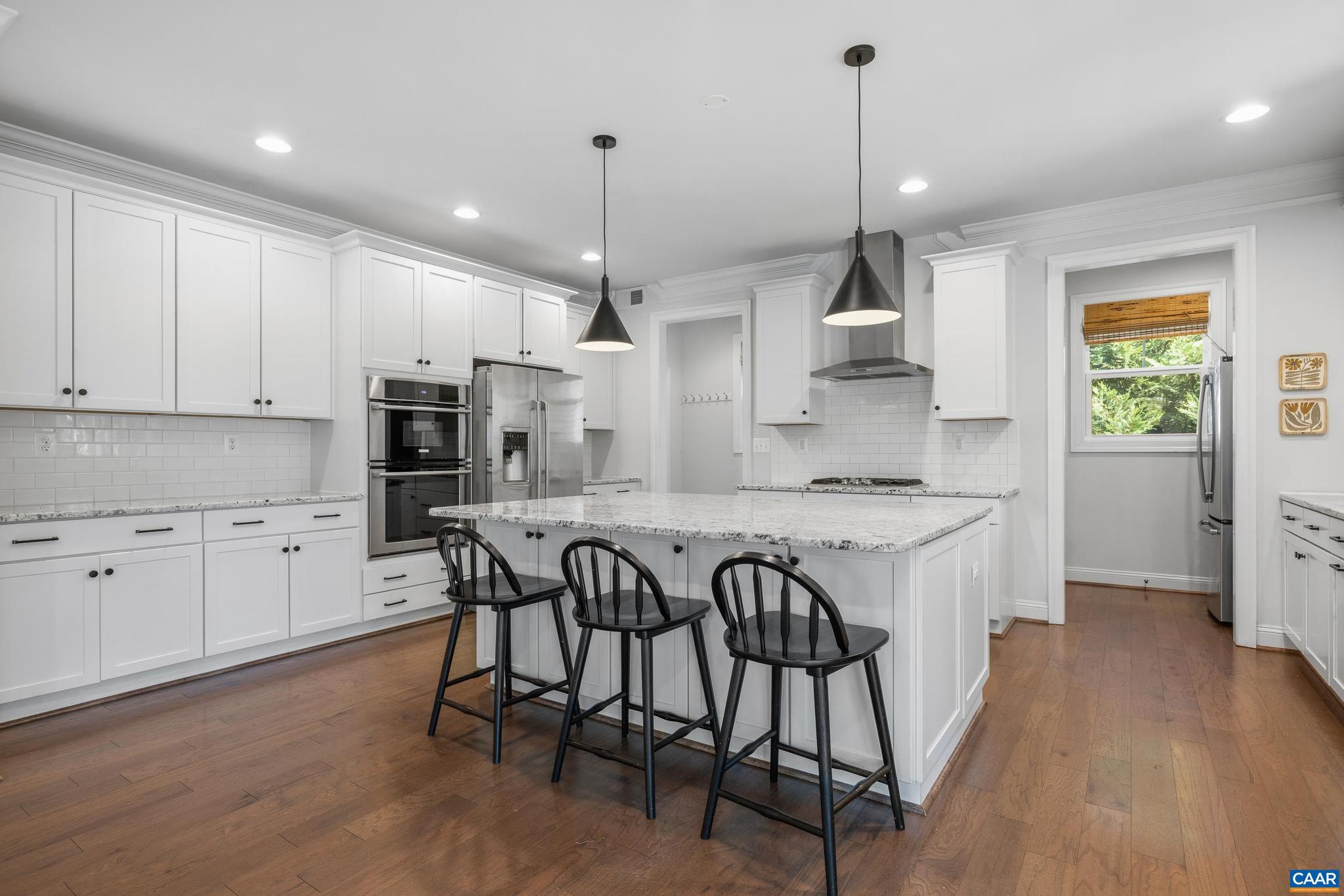 WESTLAKE HILLS - Residential